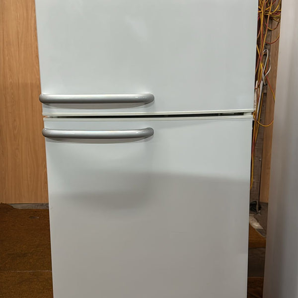 Bosch Top Mount Fridge Freezer, 6 months warranty (33320)