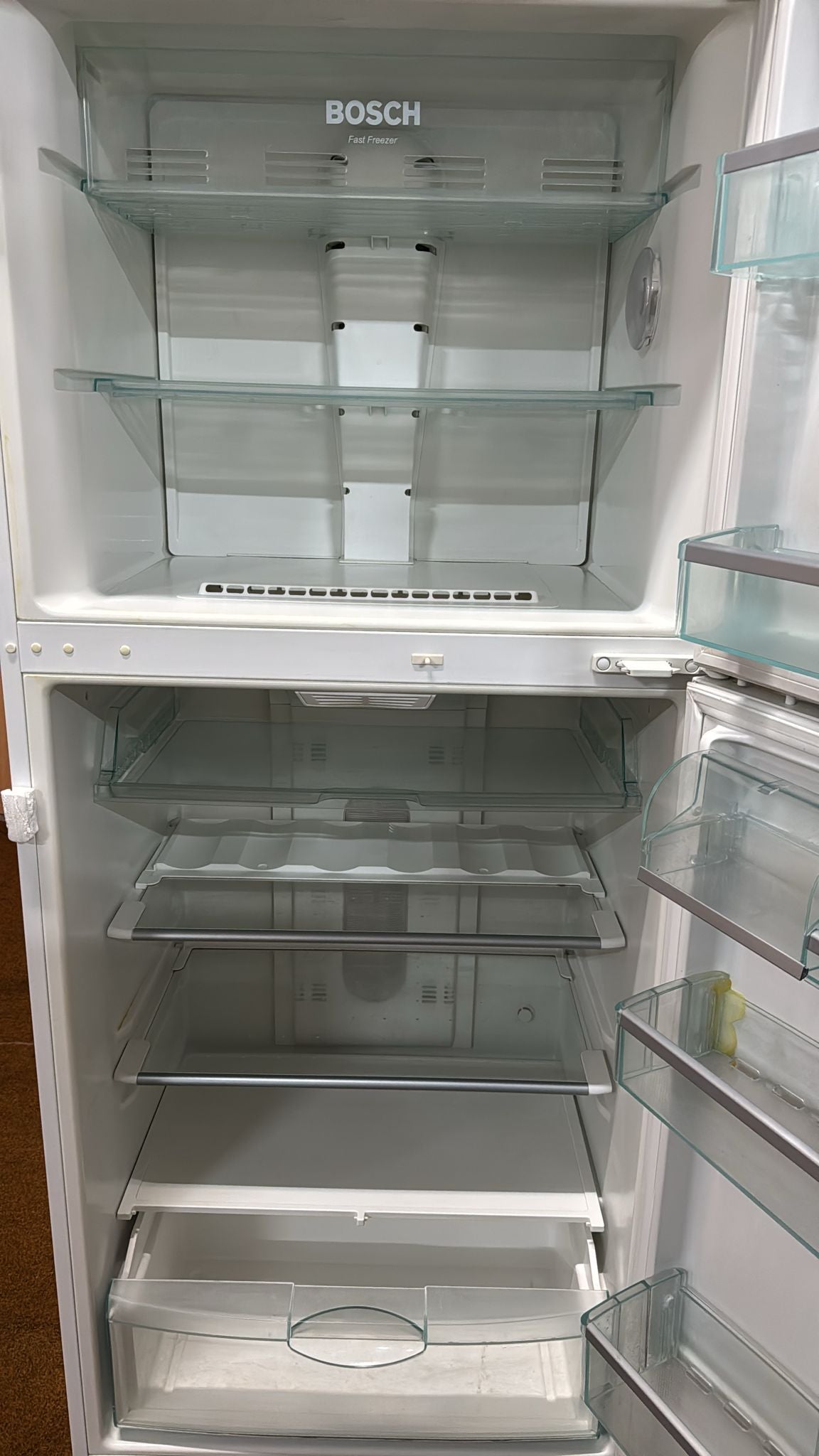 Bosch Top Mount Fridge Freezer, 6 months warranty (33320)