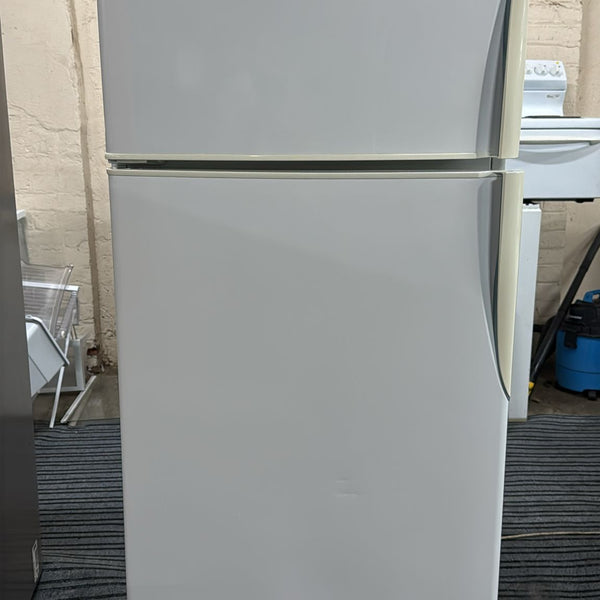 Westinghouse Top Mount Fridge Freezer RJ452 450L (33327)