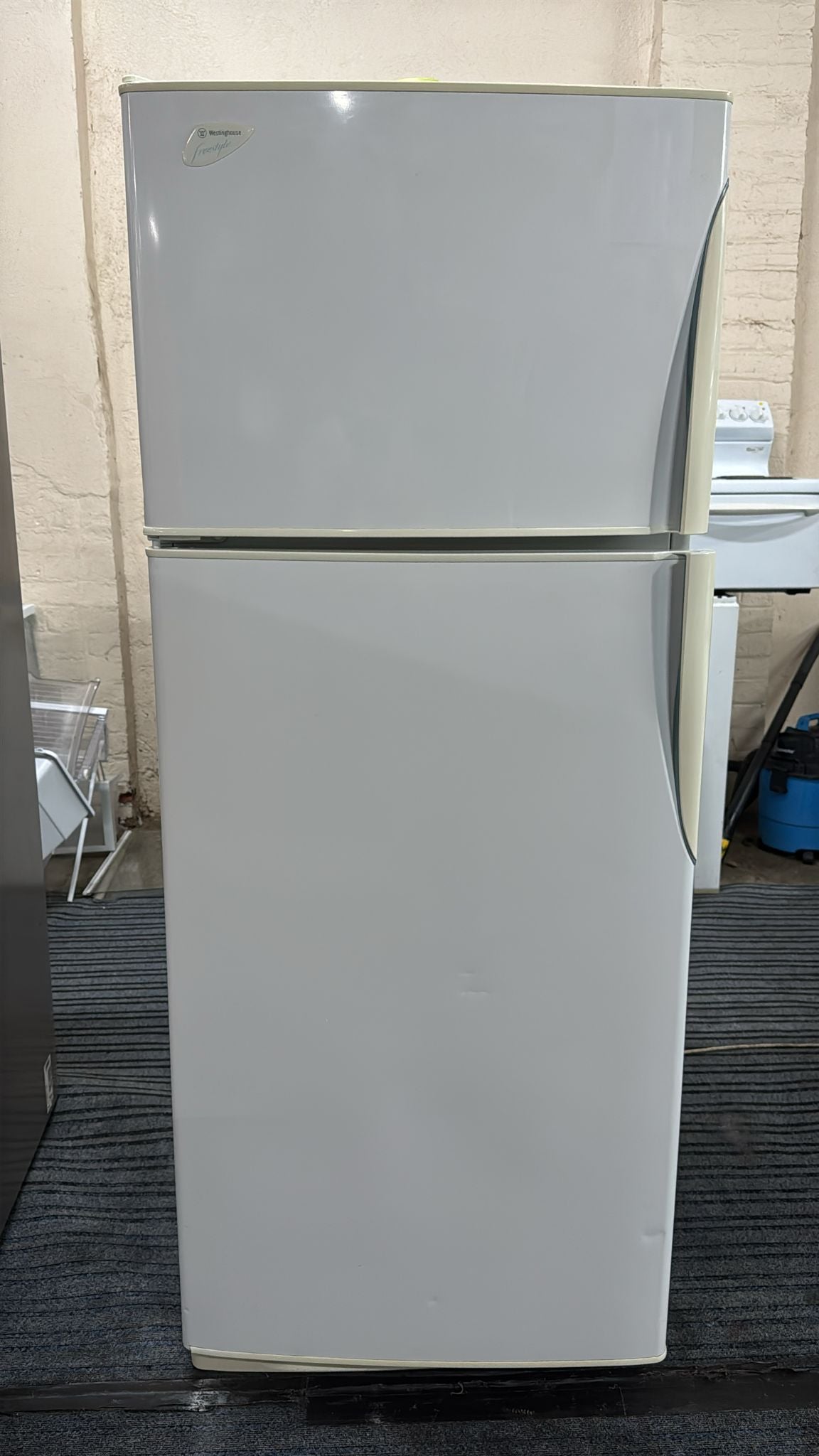 Westinghouse Top Mount Fridge Freezer RJ452 450L (33327)