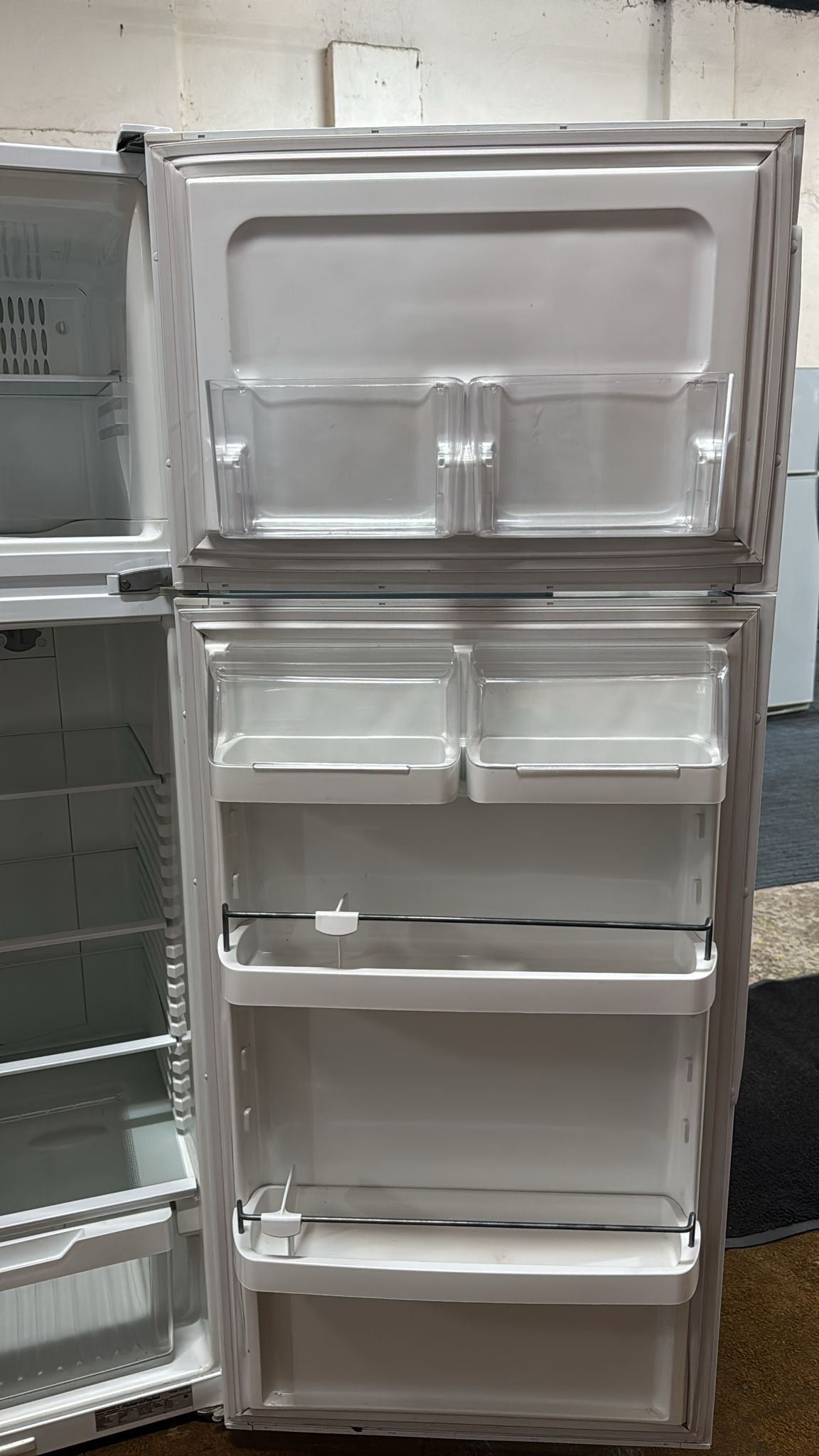Fisher & Paykel Top Mount Fridge Freezer 380L, E381TRT (33348)