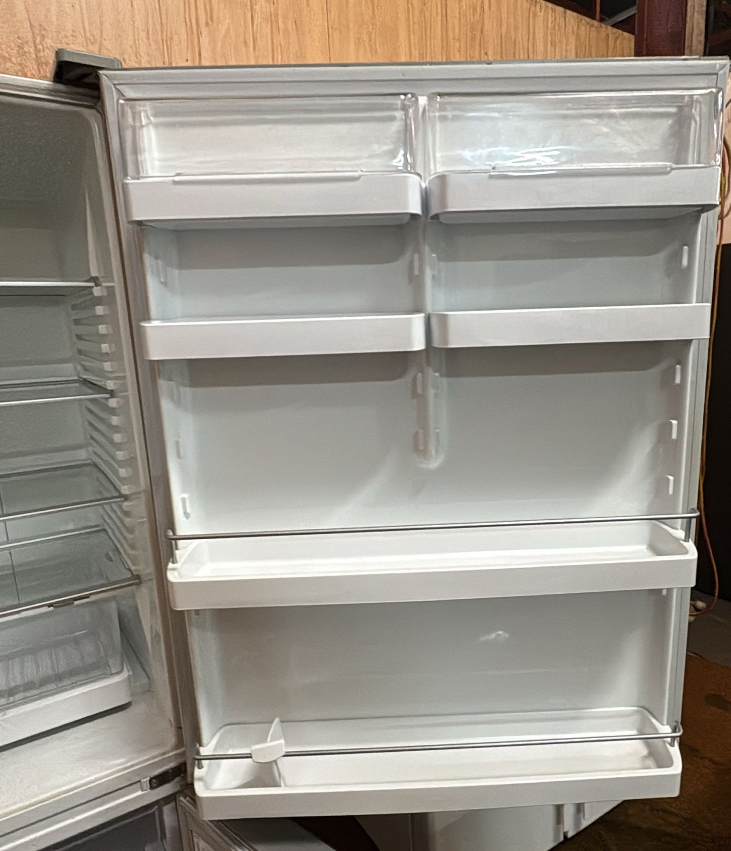 Fisher & Paykel Bottom Mount Fridge Freezer 519L, E522B (33344)