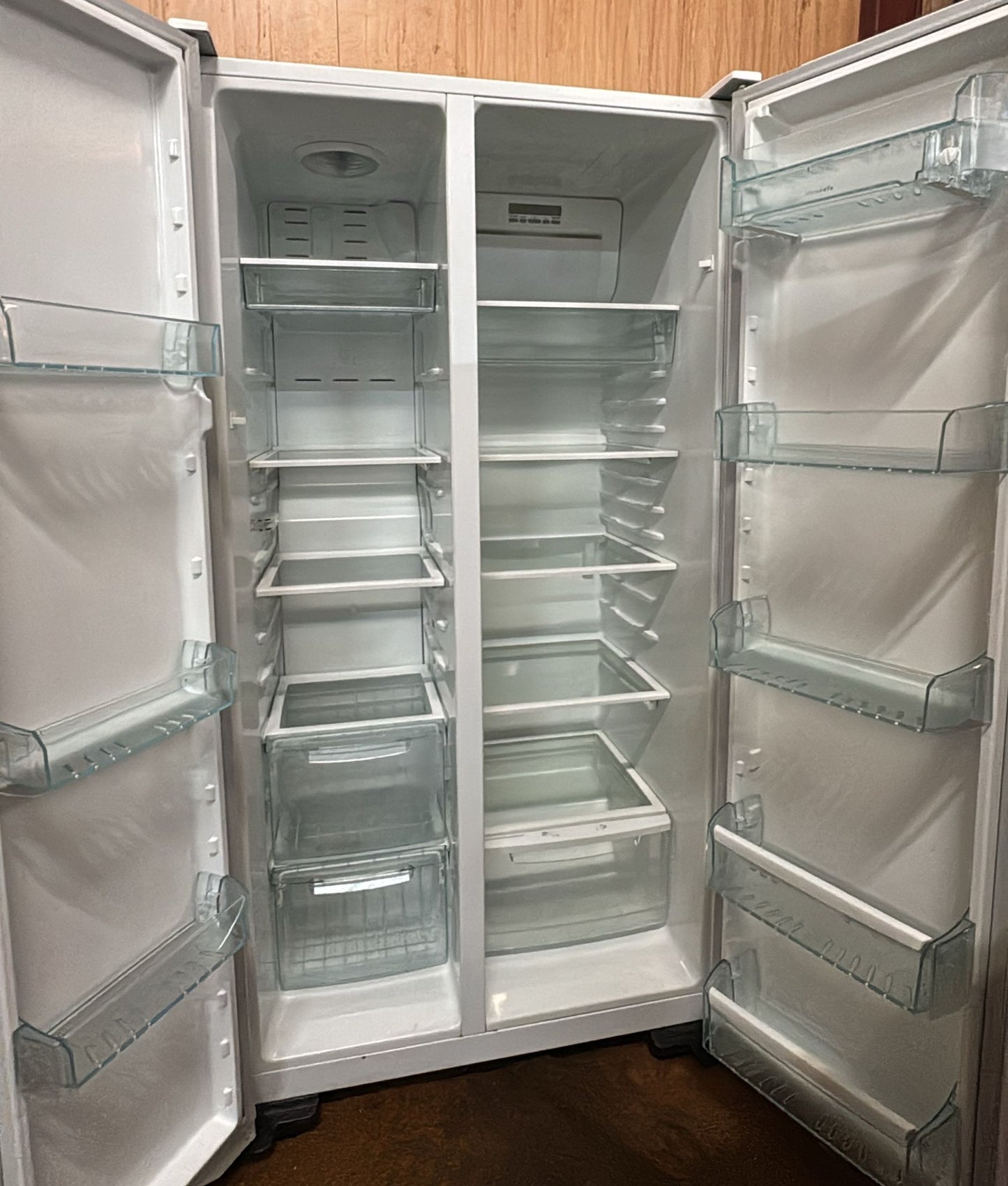 Westinghouse Side by Side Fridge Freezer 610L WSE610W (33345)
