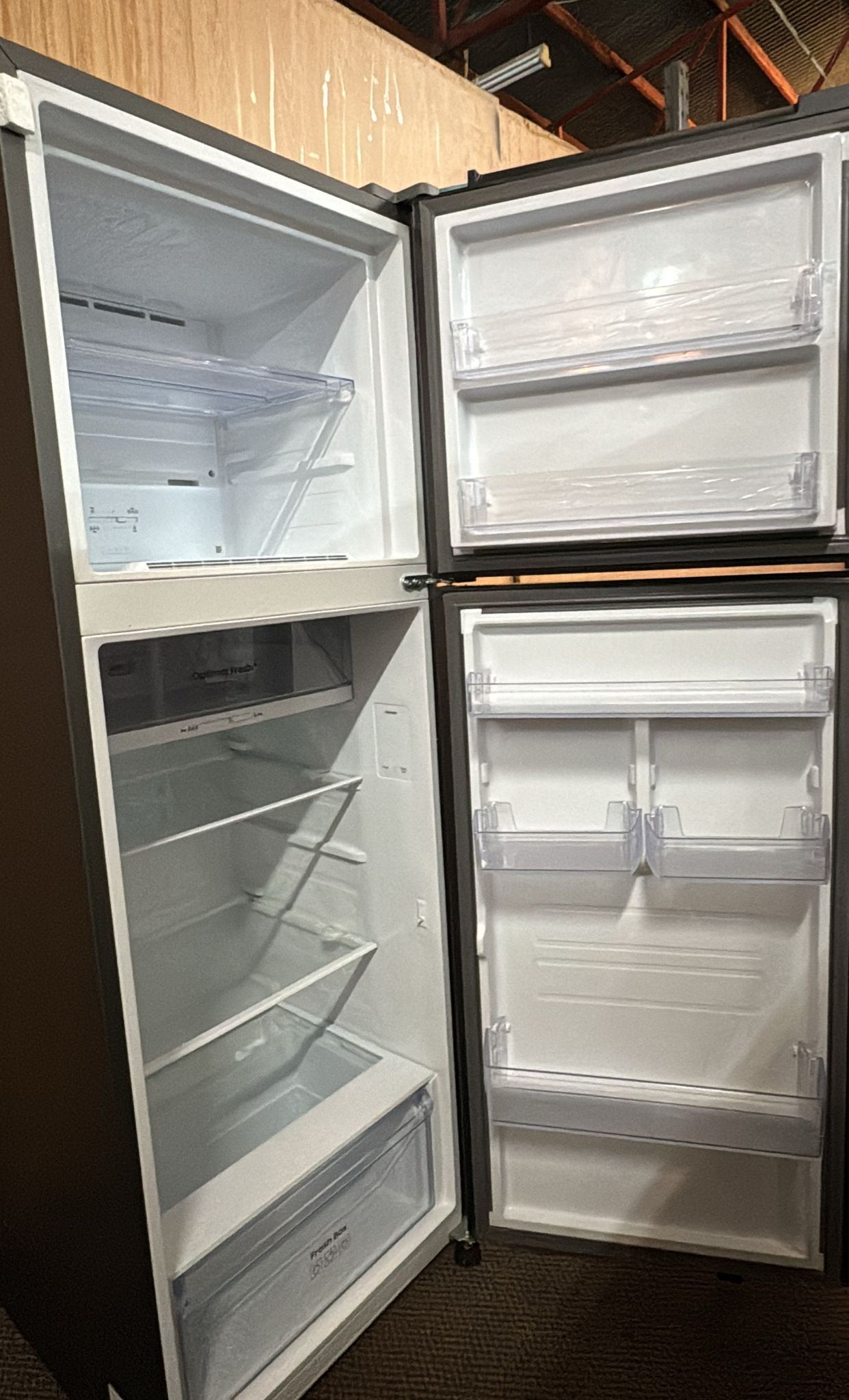 Samsung Fridge Freezer Top Mount 348L SRT3700B 348L (33350)
