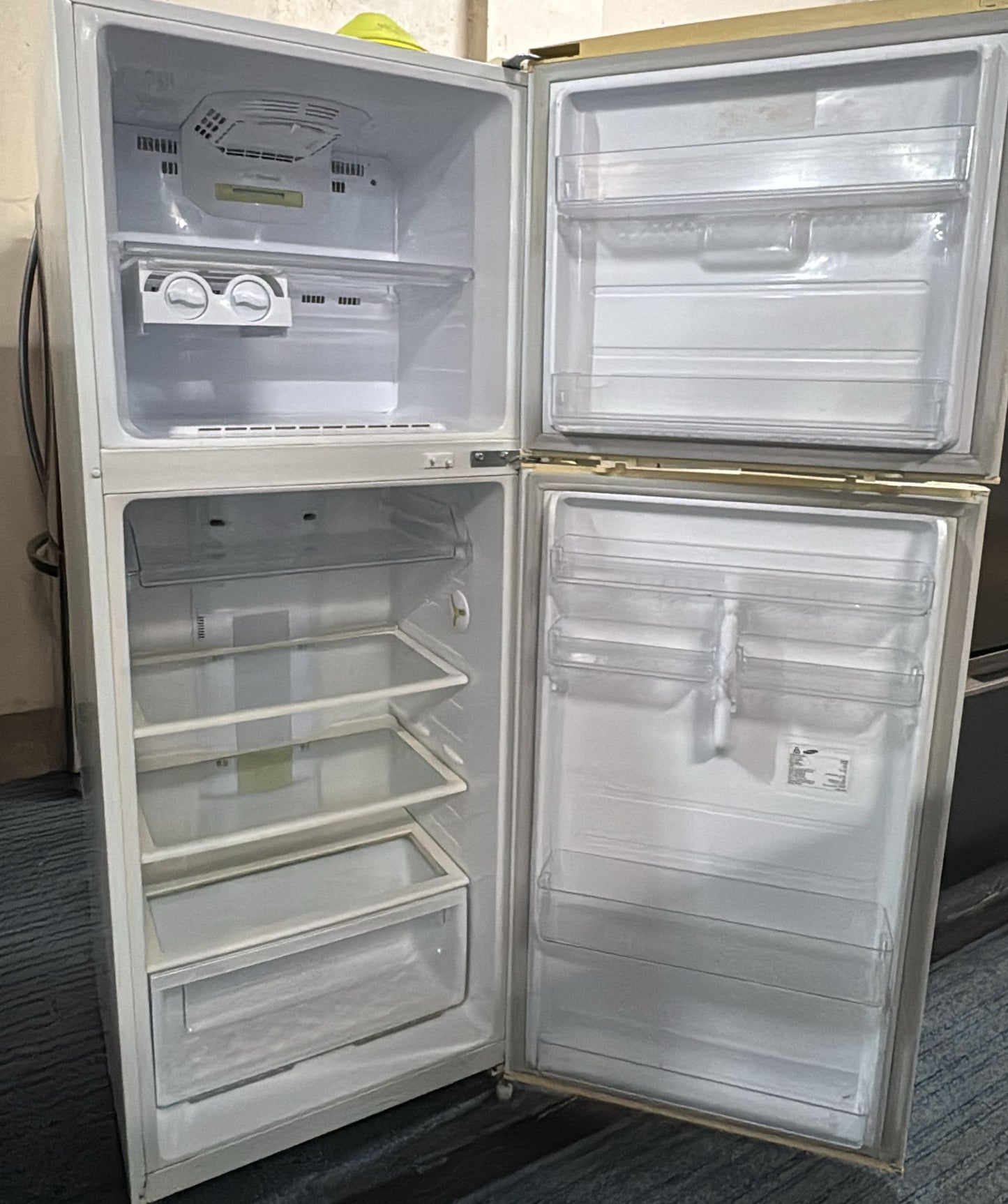 Samsung Fridge Freezer Top Mount 395L SR394W (33361)
