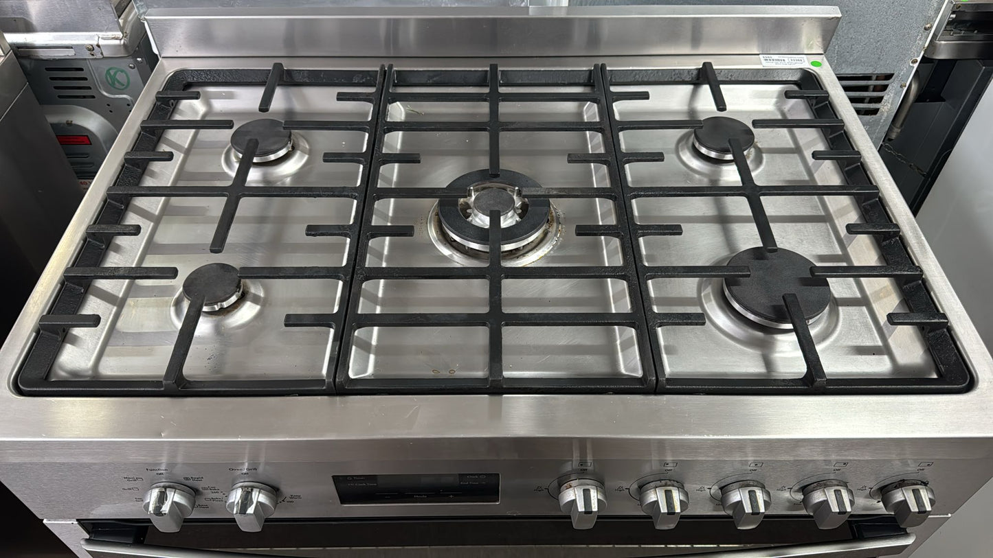 Westinghouse 90cm Dual Fuel Gas Stove, WFE914SB (33369)