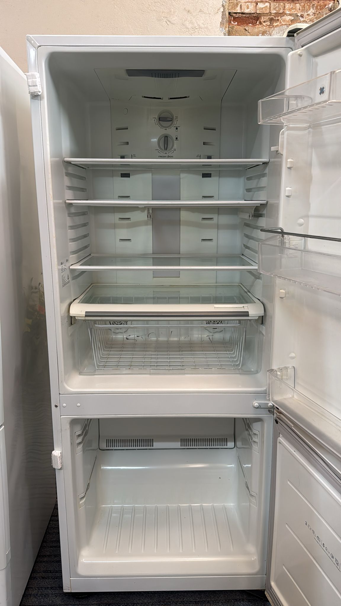 Kelvinator Bottom Mount Fridge Freezer 381L NB380JR  (33378)