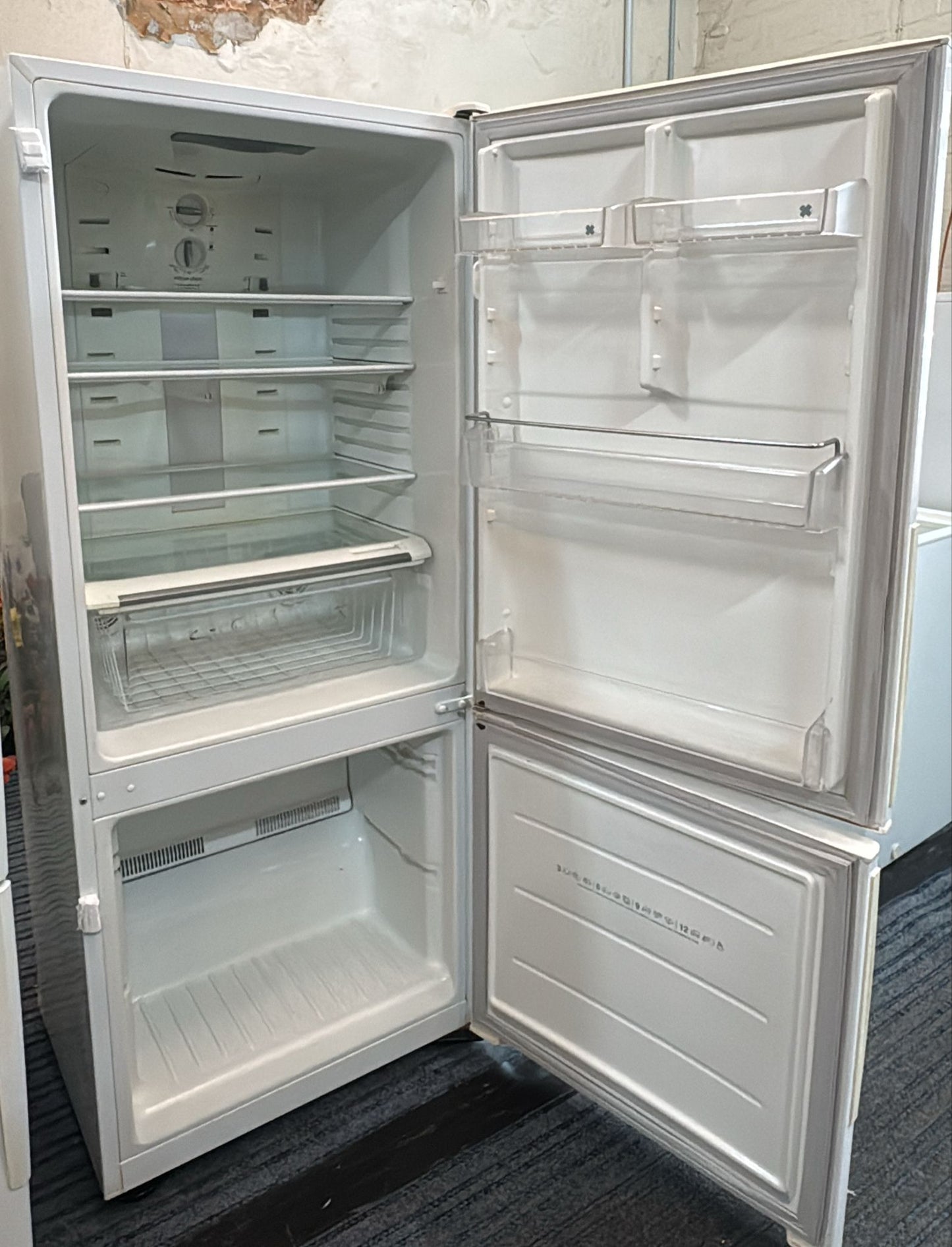 Kelvinator Bottom Mount Fridge Freezer 381L NB380JR  (33378)
