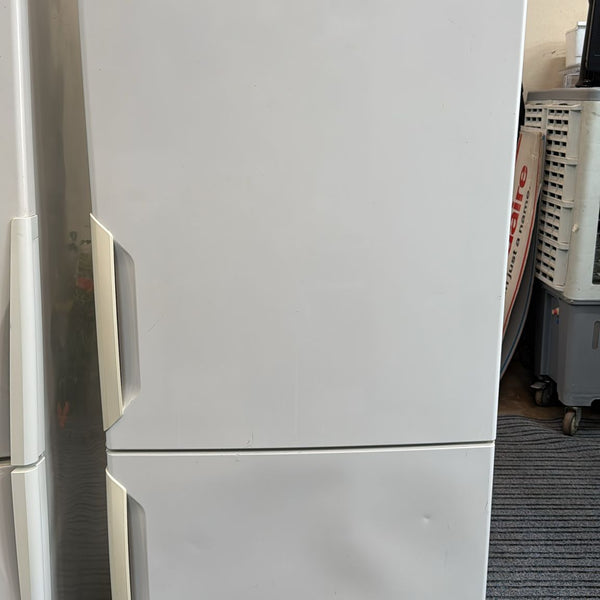 Kelvinator Bottom Mount Fridge Freezer 381L NB380JR  (33378)