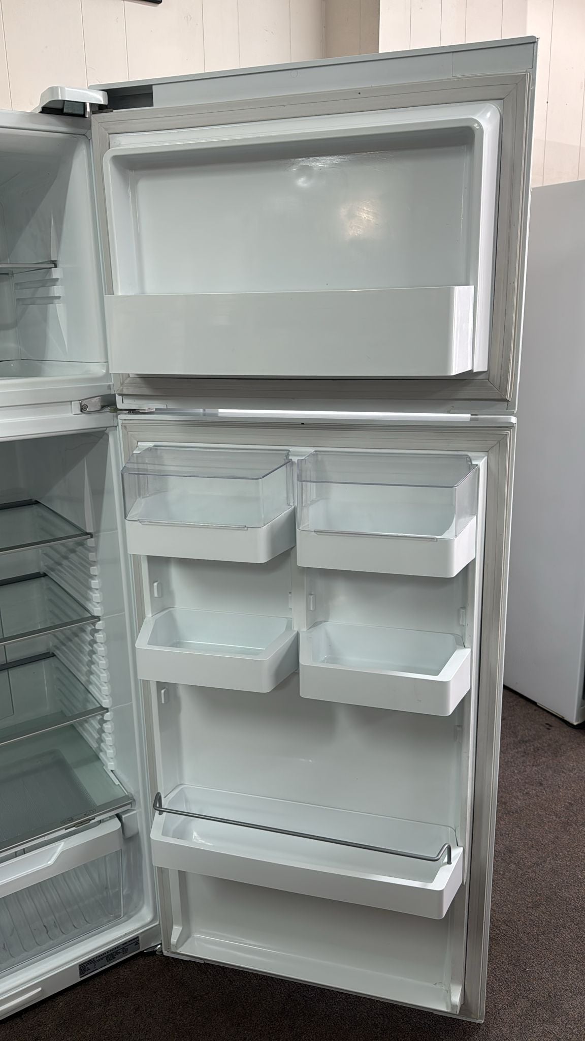 Fisher & Paykel Top Mount Fridge Freezer 380L, RF381TRPW6 (33383)