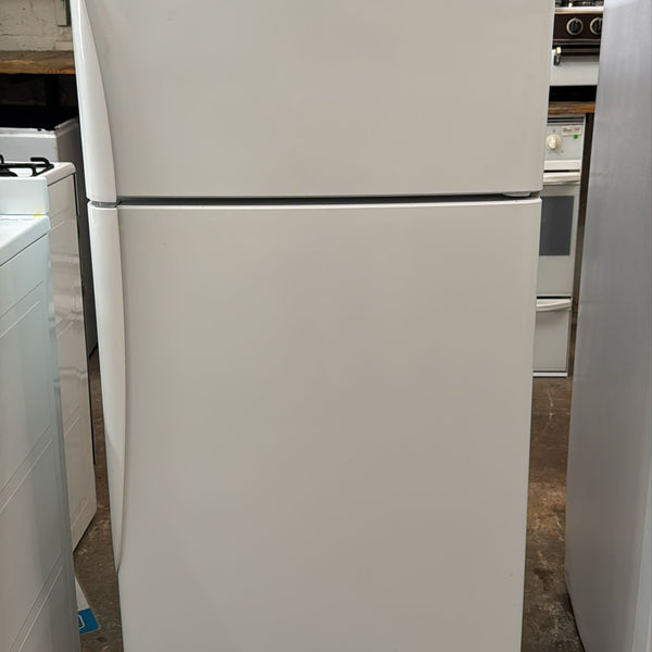 Fisher & Paykel Top Mount Fridge Freezer 330L, E331T (33387)