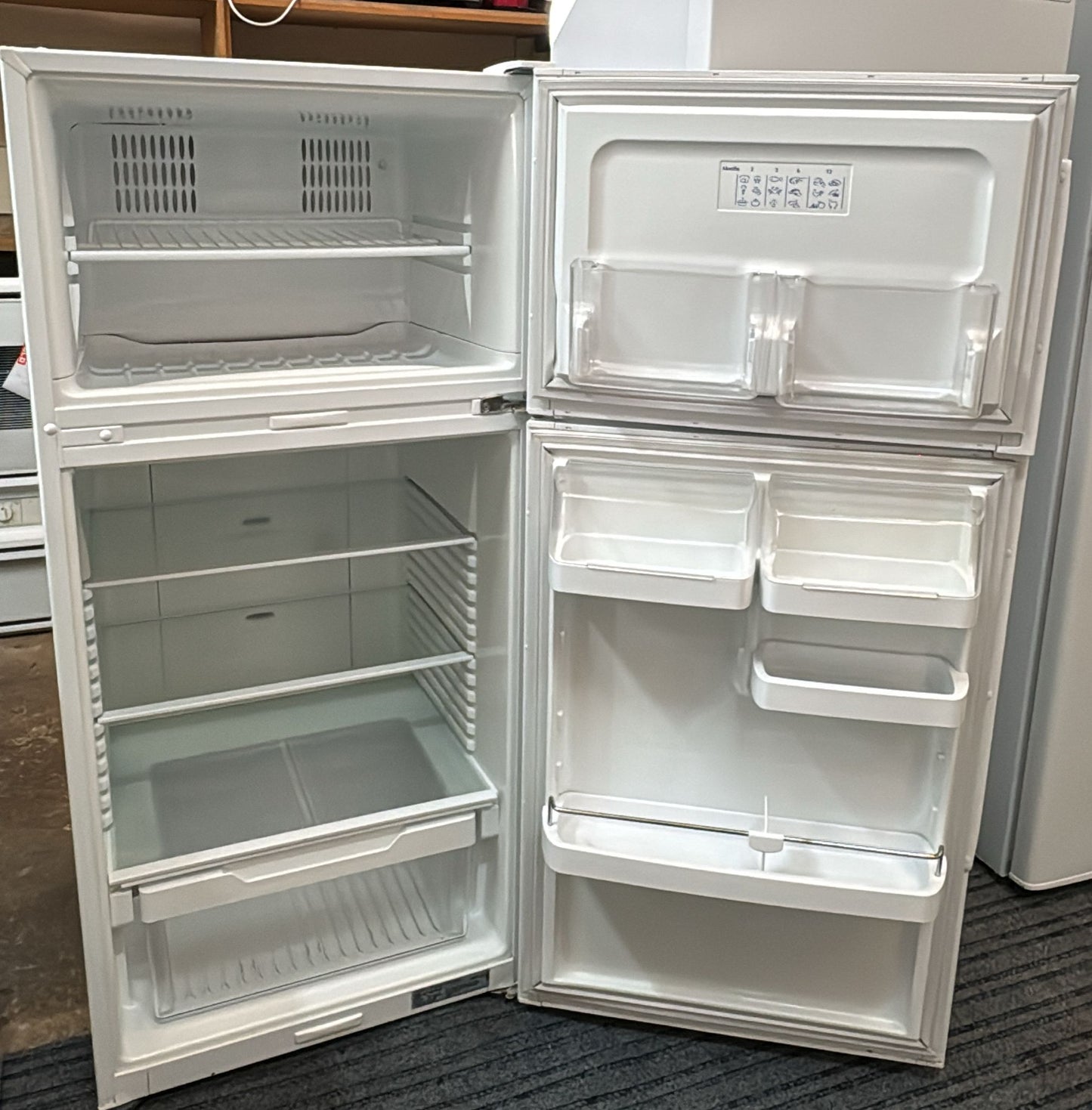 Fisher & Paykel Top Mount Fridge Freezer 330L, E331T (33387)