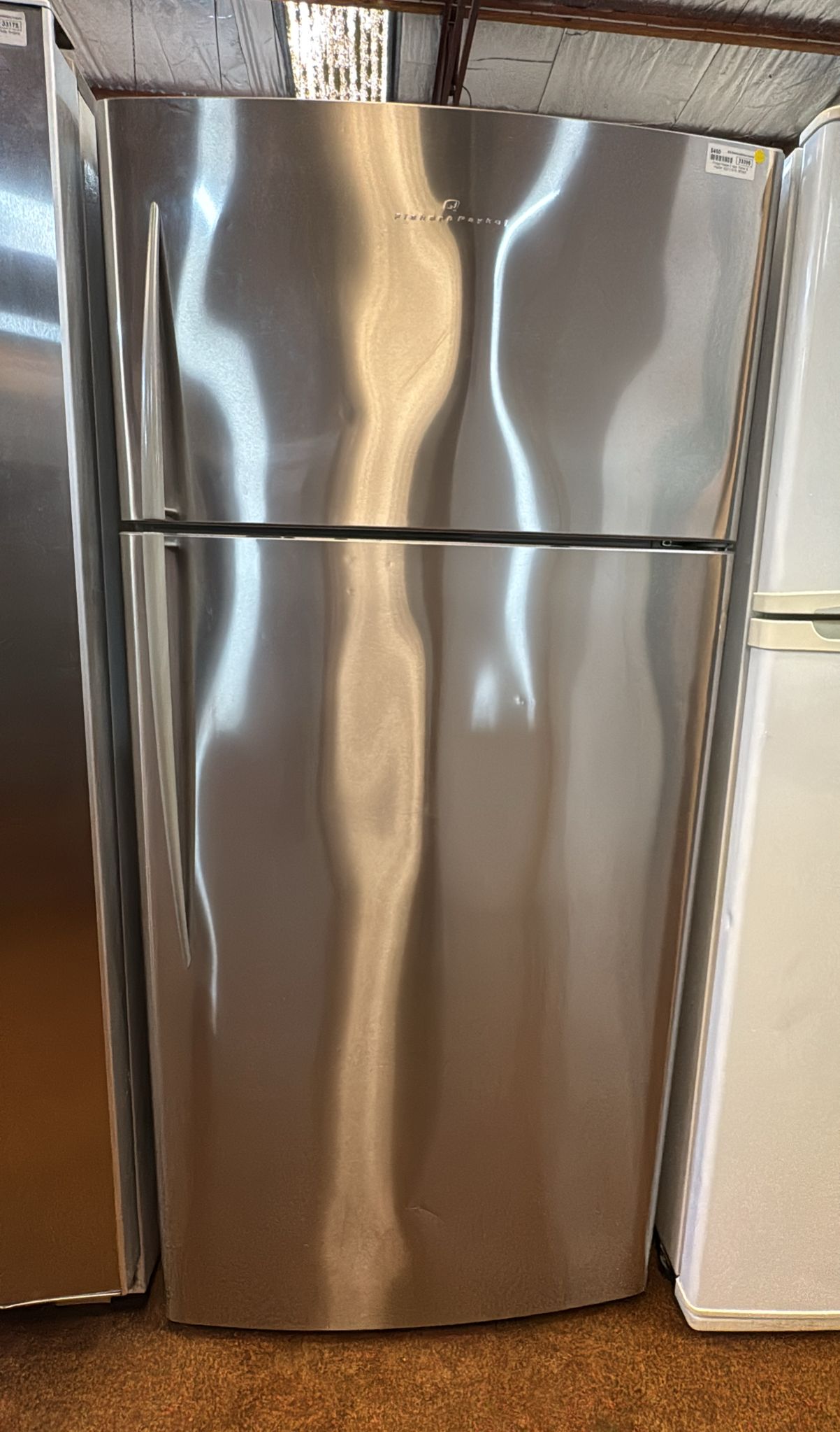 Fisher & Paykel Top Mount Fridge Freezer 517L, (33396)