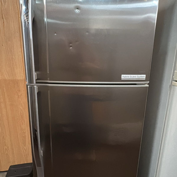 Toshiba Top Mount Fridge Freezer 322L, GRR32DA (33409)