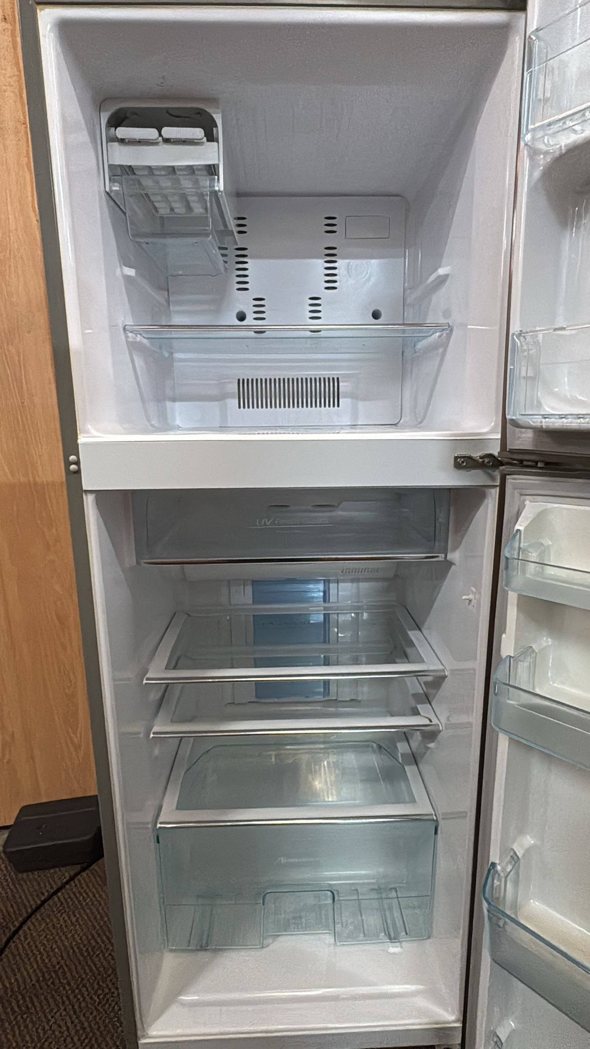 Toshiba Top Mount Fridge Freezer 322L, GRR32DA (33409)