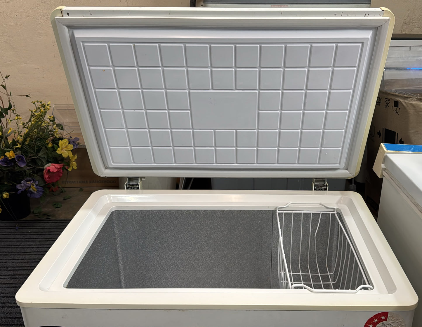 Lemair Chest Freezer 155L, CF155K  (33420)