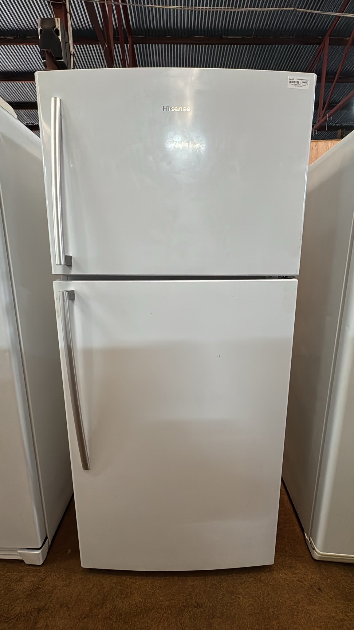 Hisense Top Mount Fridge Freezer 526L, HR6TFF527 (33417)