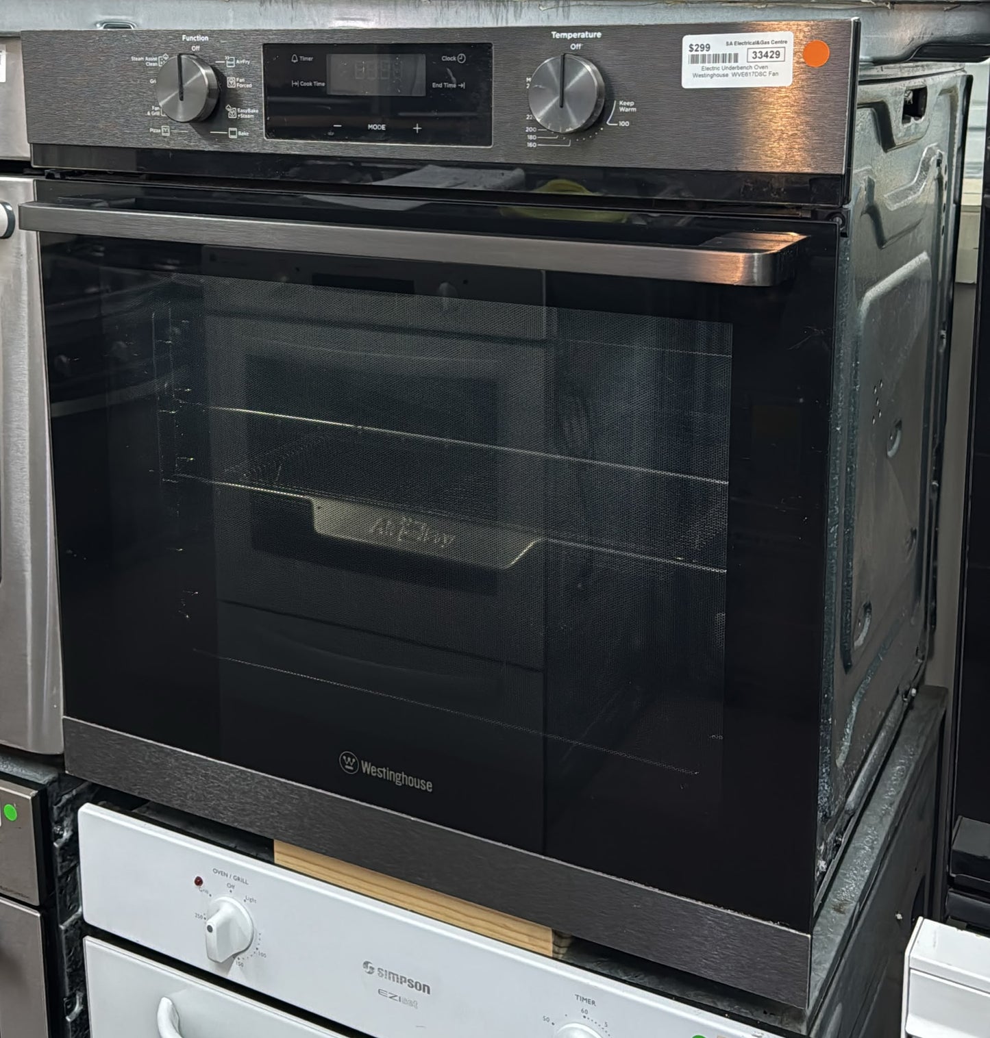 Westinghouse Electric Underbench Oven, Fan Forced (33429)
