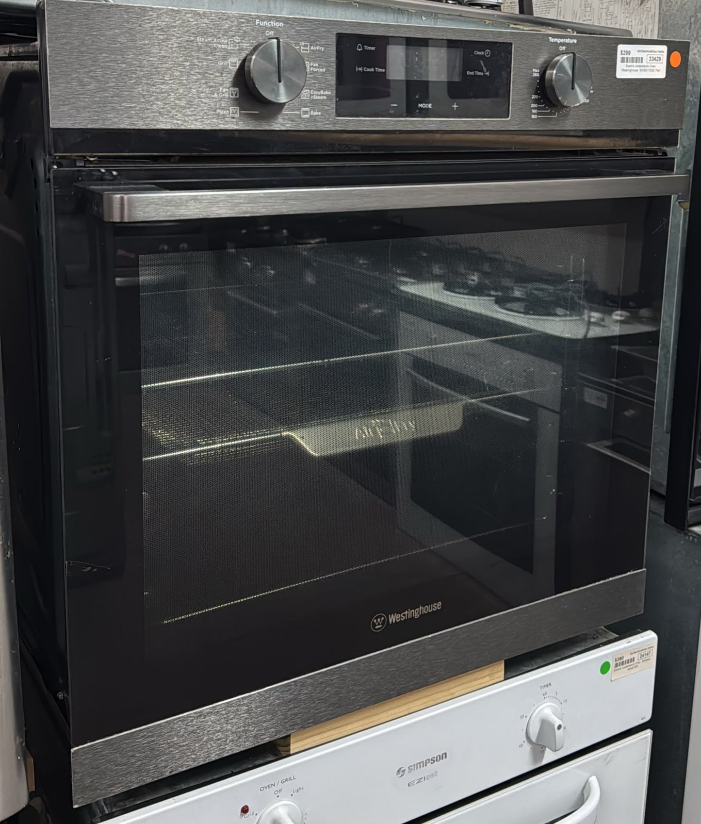 Westinghouse Electric Underbench Oven, Fan Forced (33429)