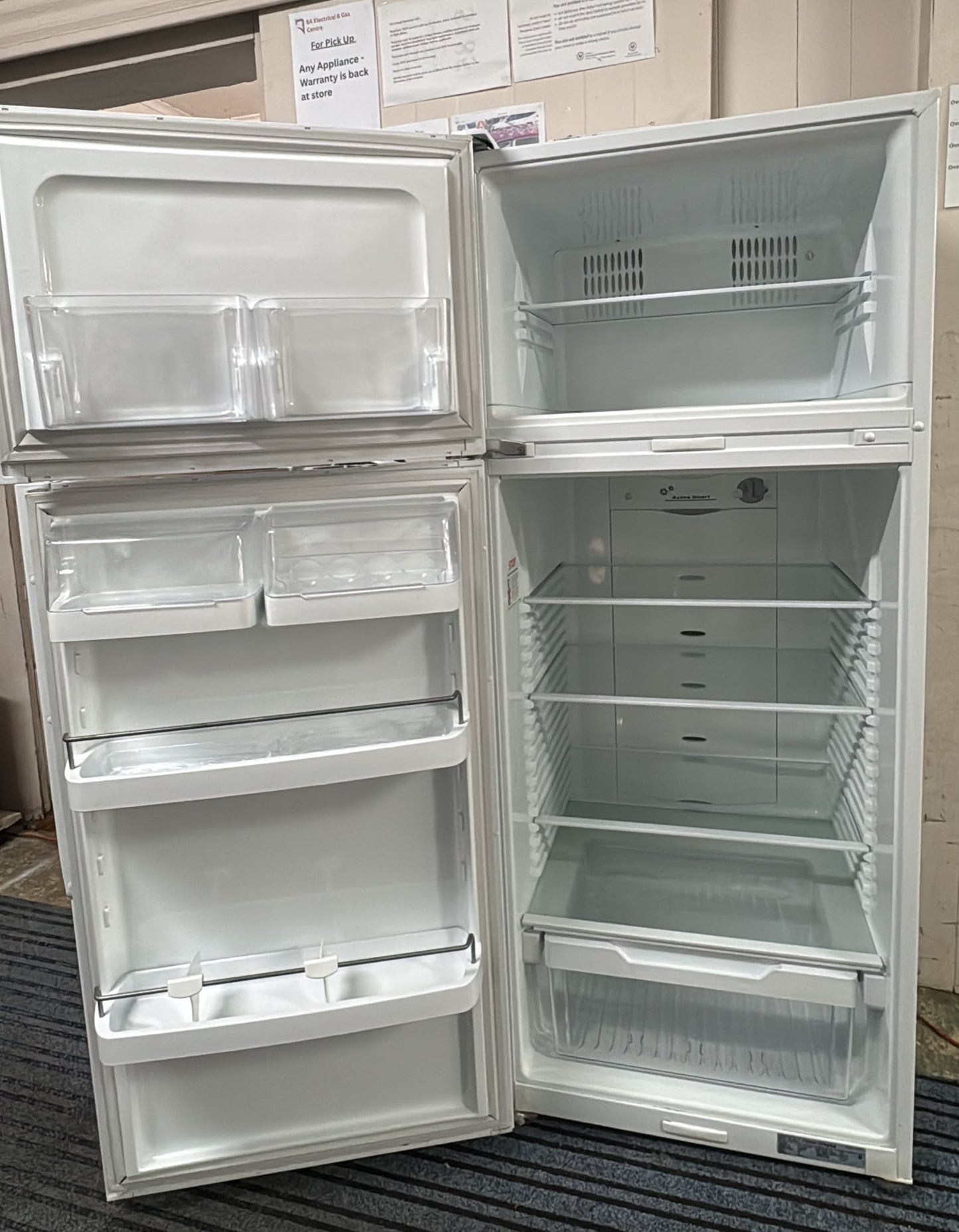 Fisher & Paykel Top Mount Fridge Freezer 380L, E381TRT (33434)
