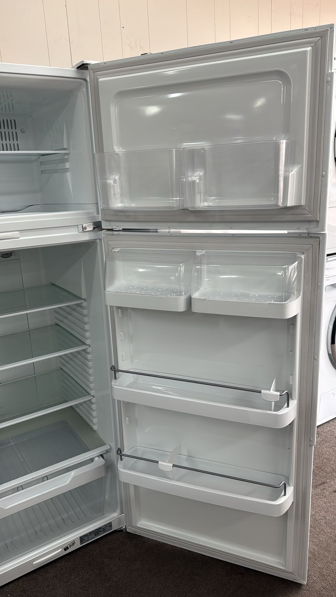 Fisher & Paykel Top Mount Fridge Freezer 380L, E381TRT (33435)