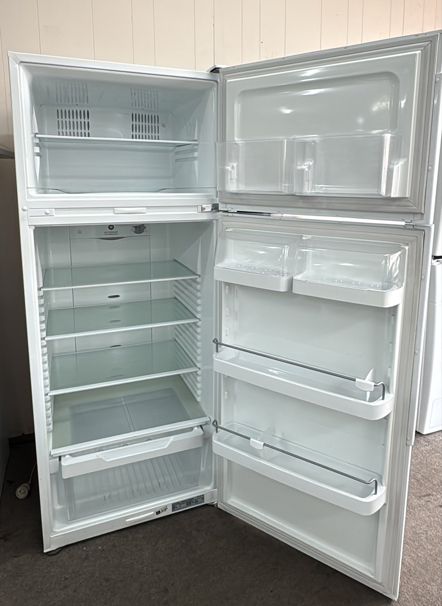 Fisher & Paykel Top Mount Fridge Freezer 380L, E381TRT (33435)