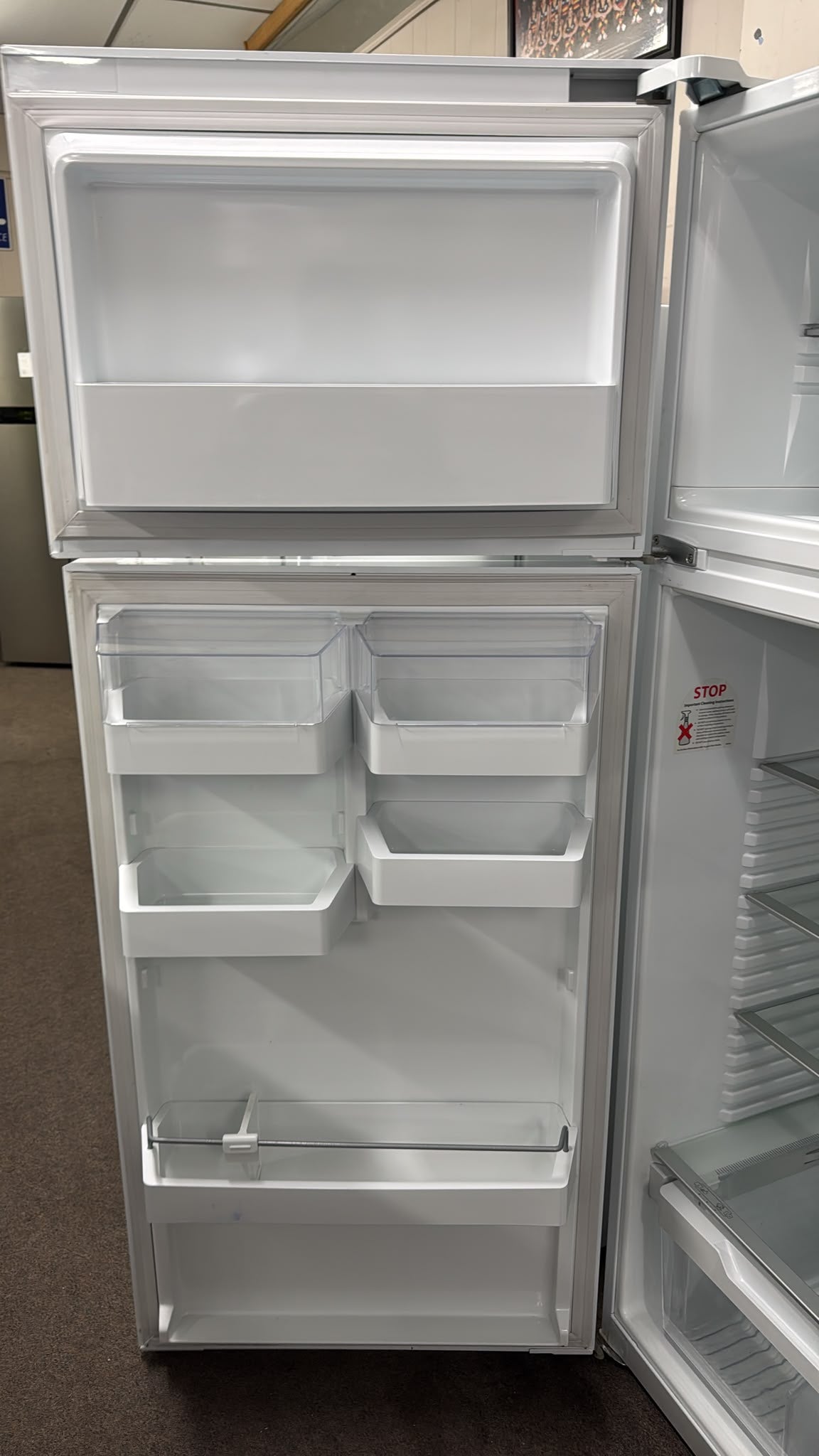 Fisher & Paykel Top Mount Fridge Freezer 380L, E381TLPWG  (33442)