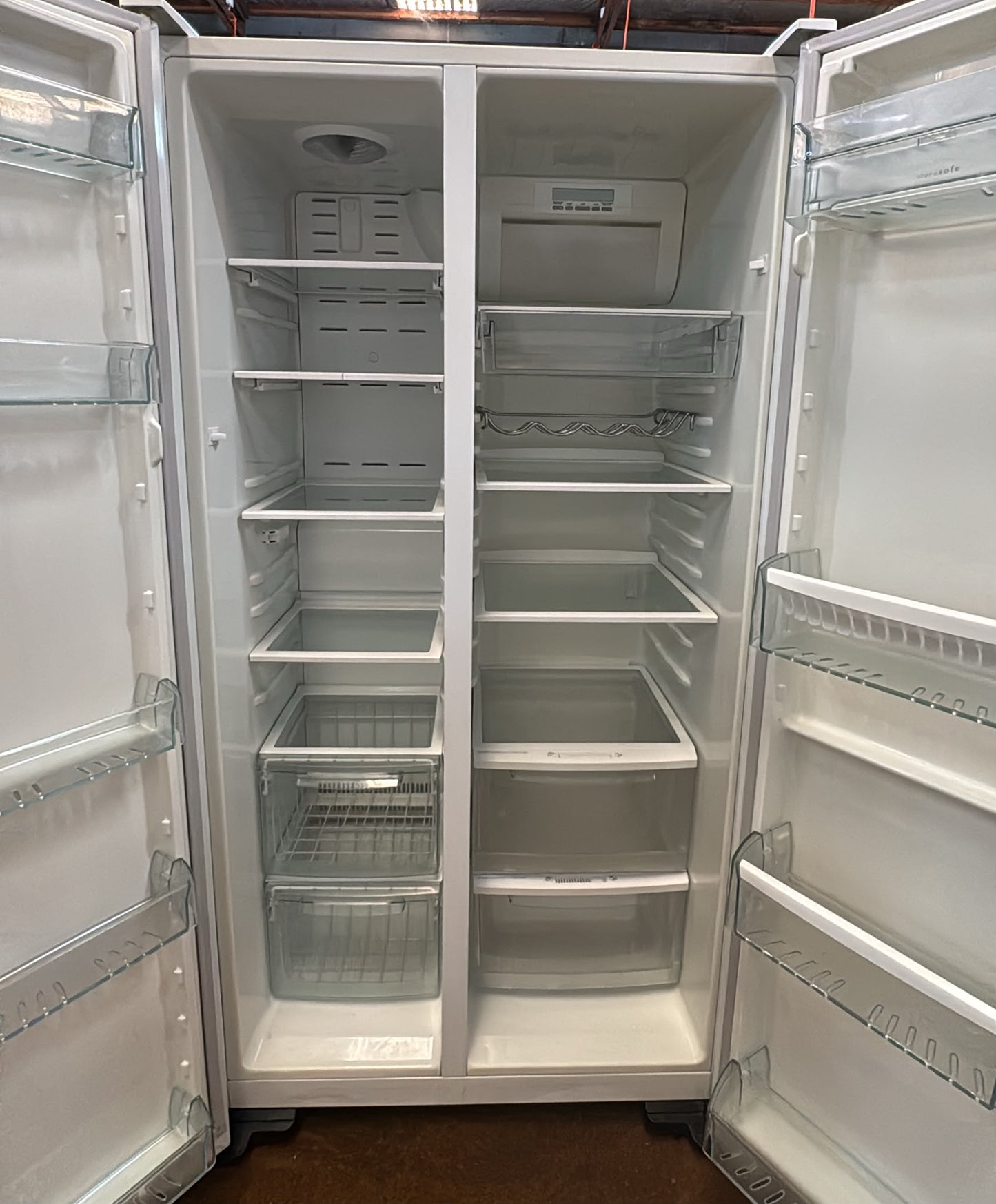 Westinghouse Side by Side Fridge Freezer 606L WSE6100WA (33460)