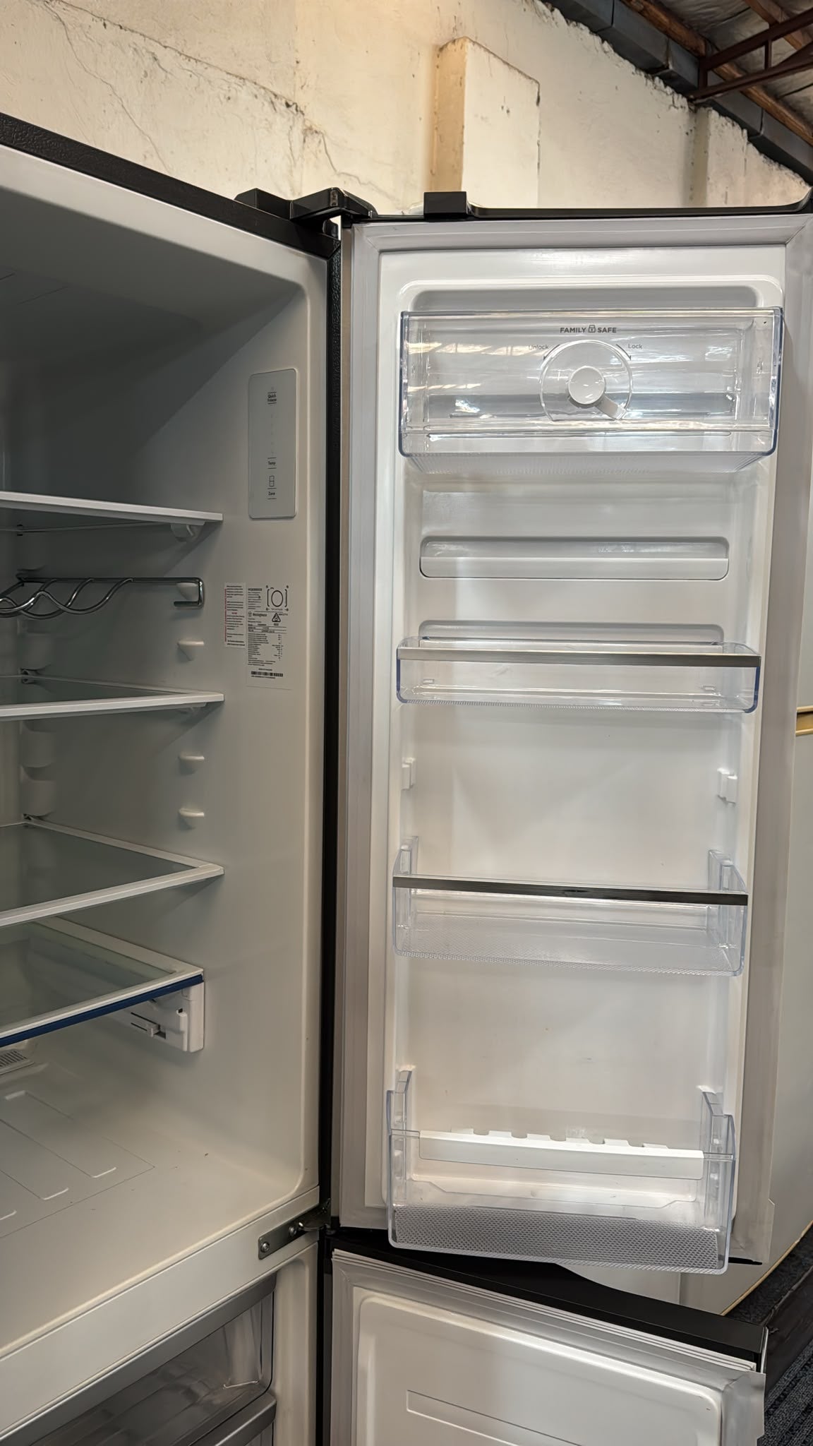 Westinghouse French Door Fridge Freezer 600L, WQE6000SB (33474)