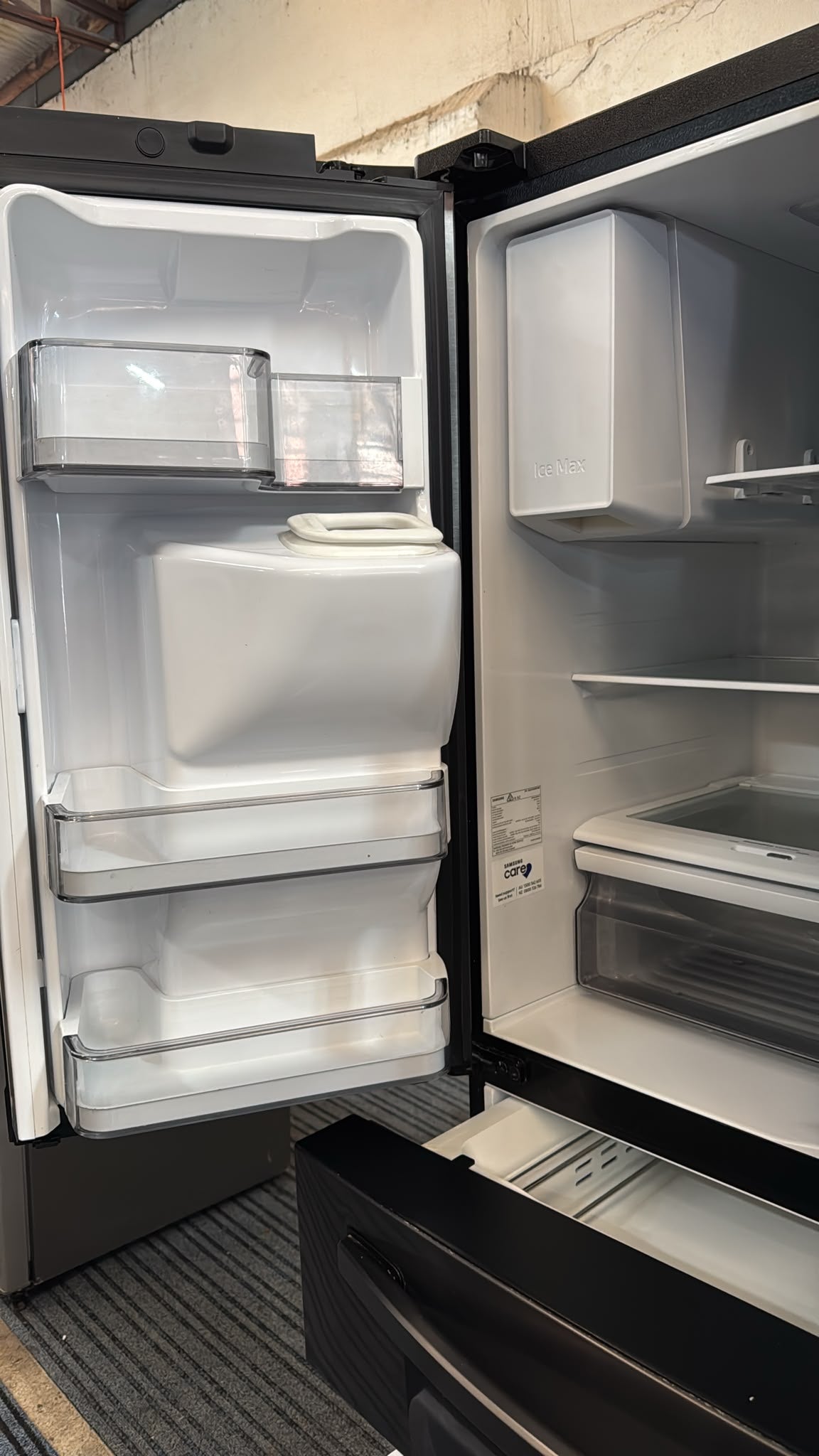 Samsung French Door Fridge Freezer SRF662BFH4 662L (33476)