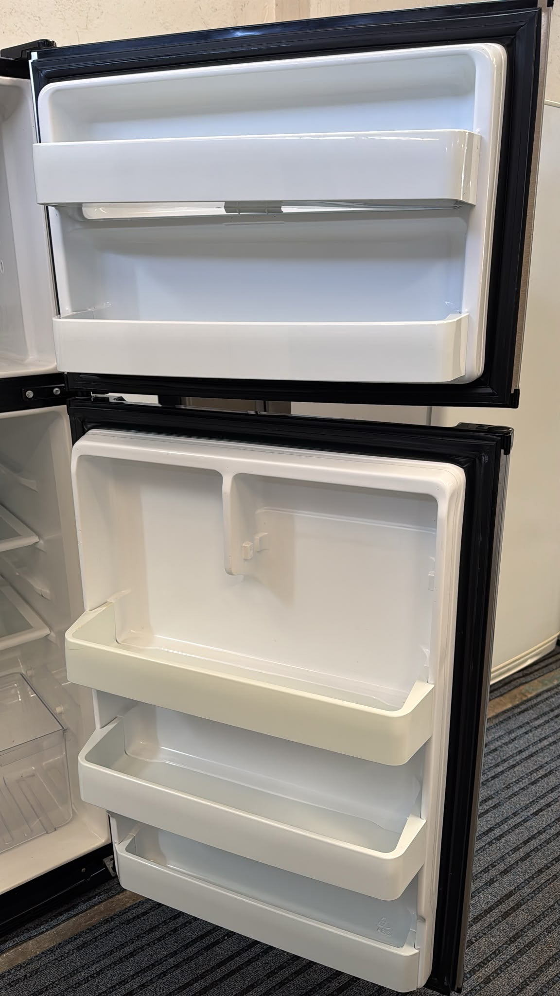 Maytag Top Mount Fridge Freezer 441L, MT1526PAKS (33461)