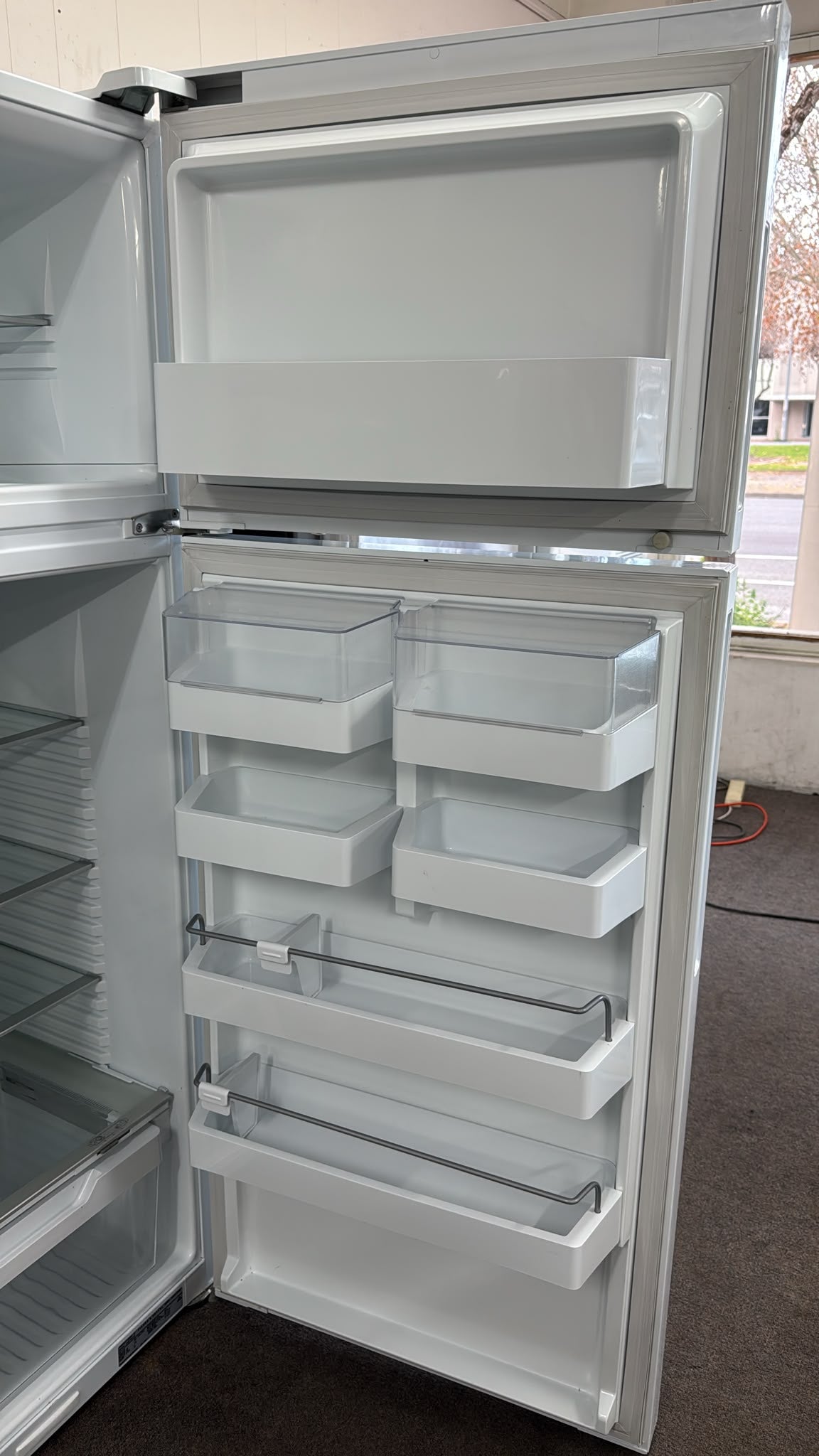 Fisher & Paykel Top Mount Fridge Freezer 380L, E381TLPWG  (33509)