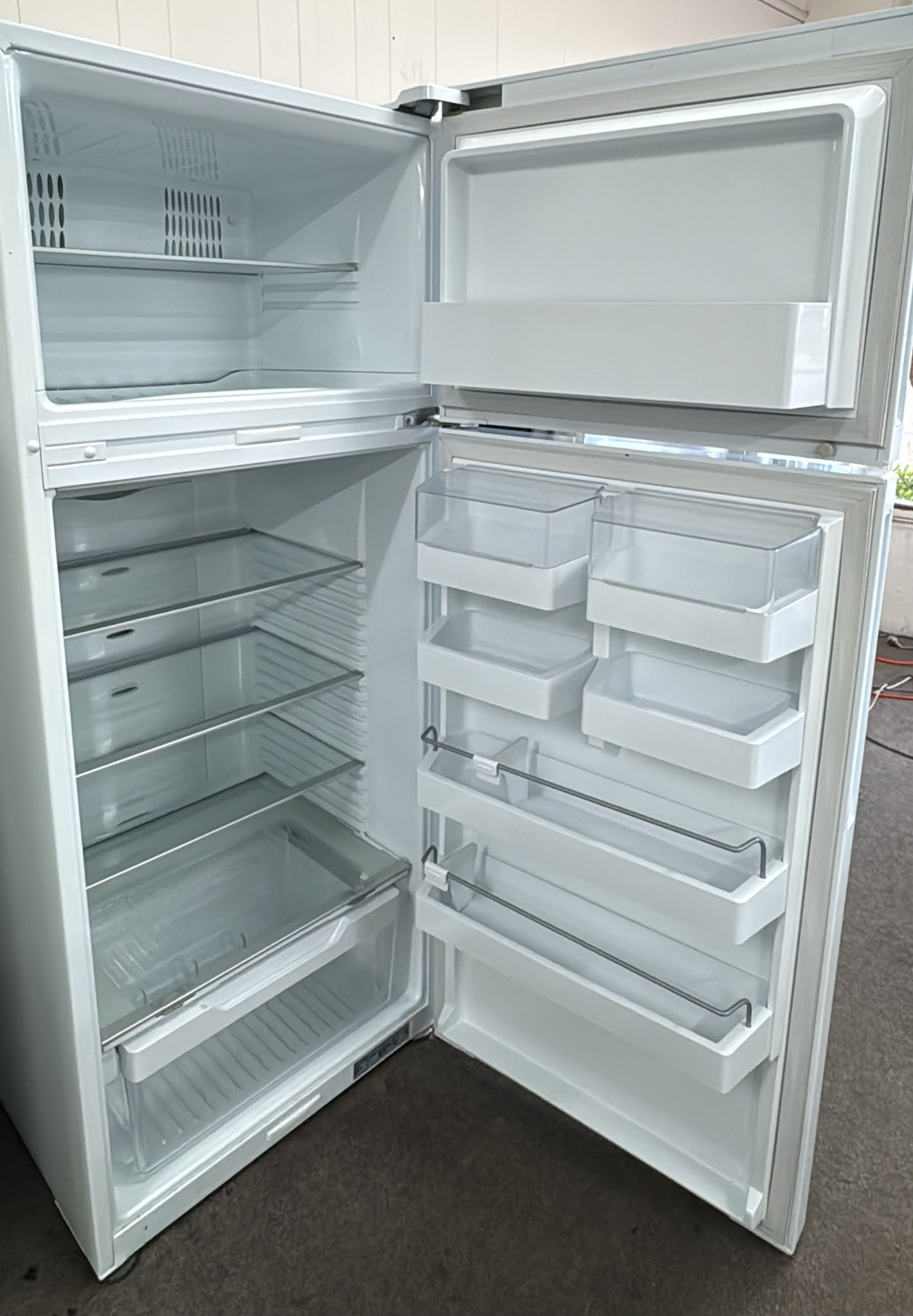 Fisher & Paykel Top Mount Fridge Freezer 380L, E381TLPWG  (33509)