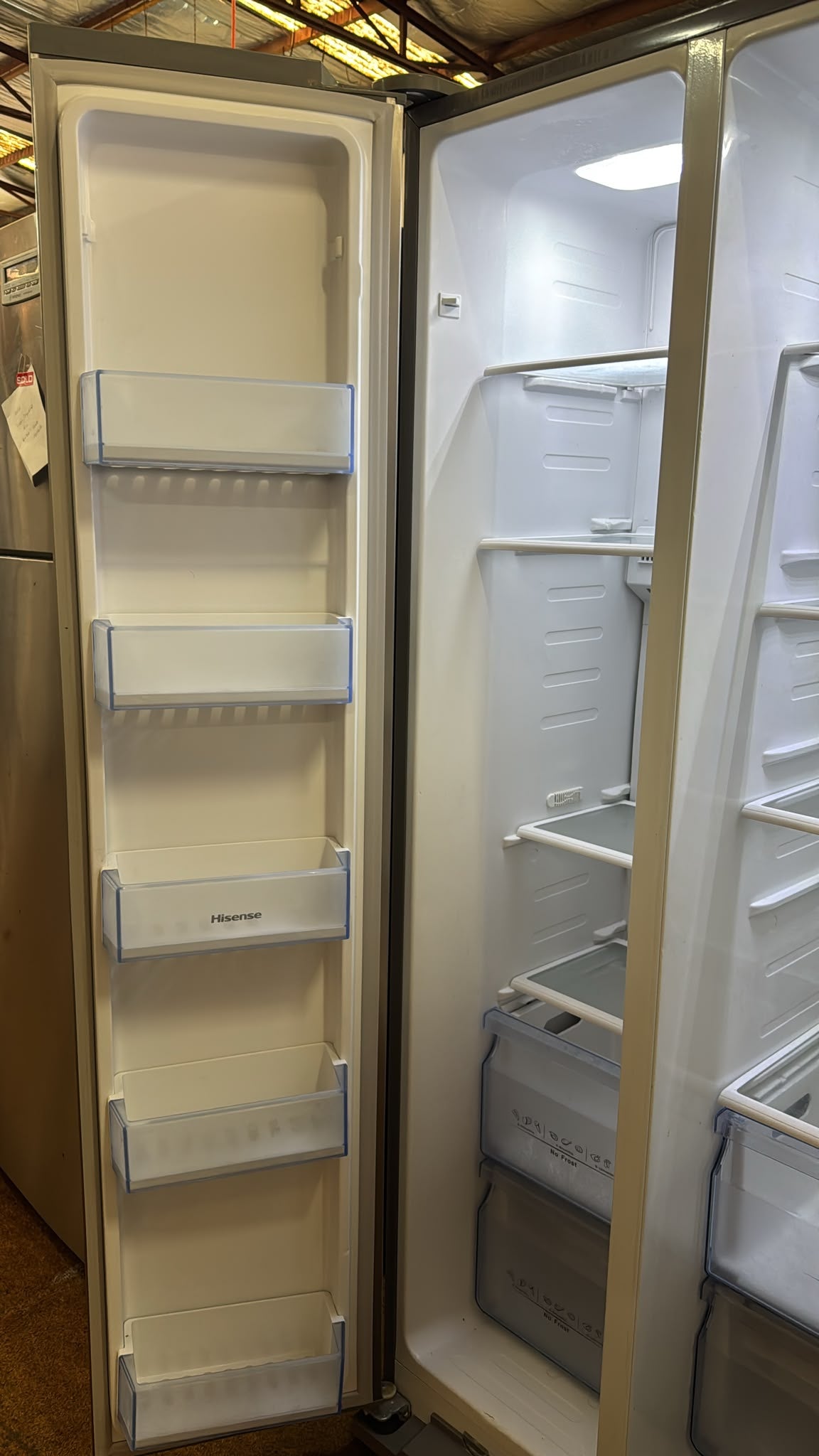 Hisense Side by Side Door Fridge Freezer 610L HR6SBSFF610 (33530)