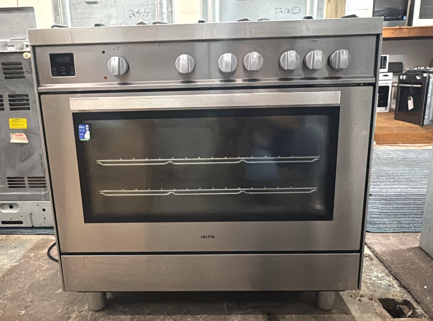 Euro Dual Fuel 90cm Gas Stove, Fan Forced (33536)