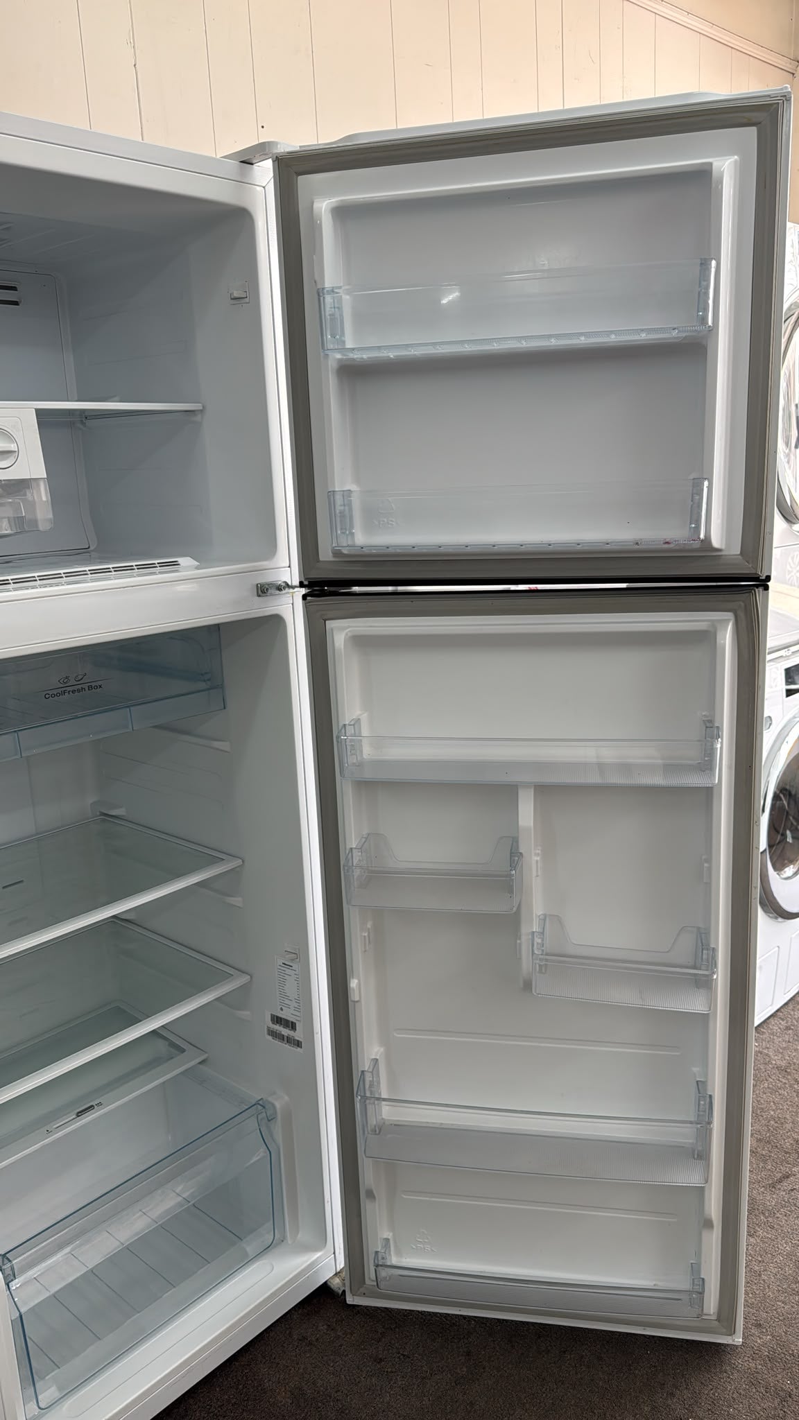Hisense Top Mount Fridge Freezer 350L, HR6TFF350 (33539)