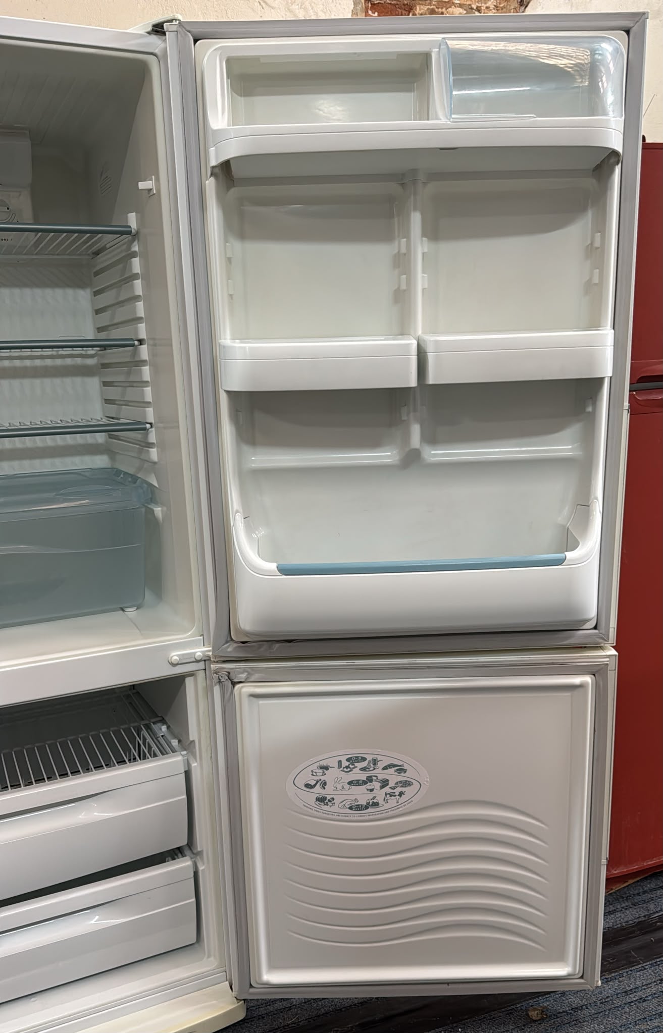 Westinghouse Bottom Mount Fridge Freezer 420L BJ424TR (32542)