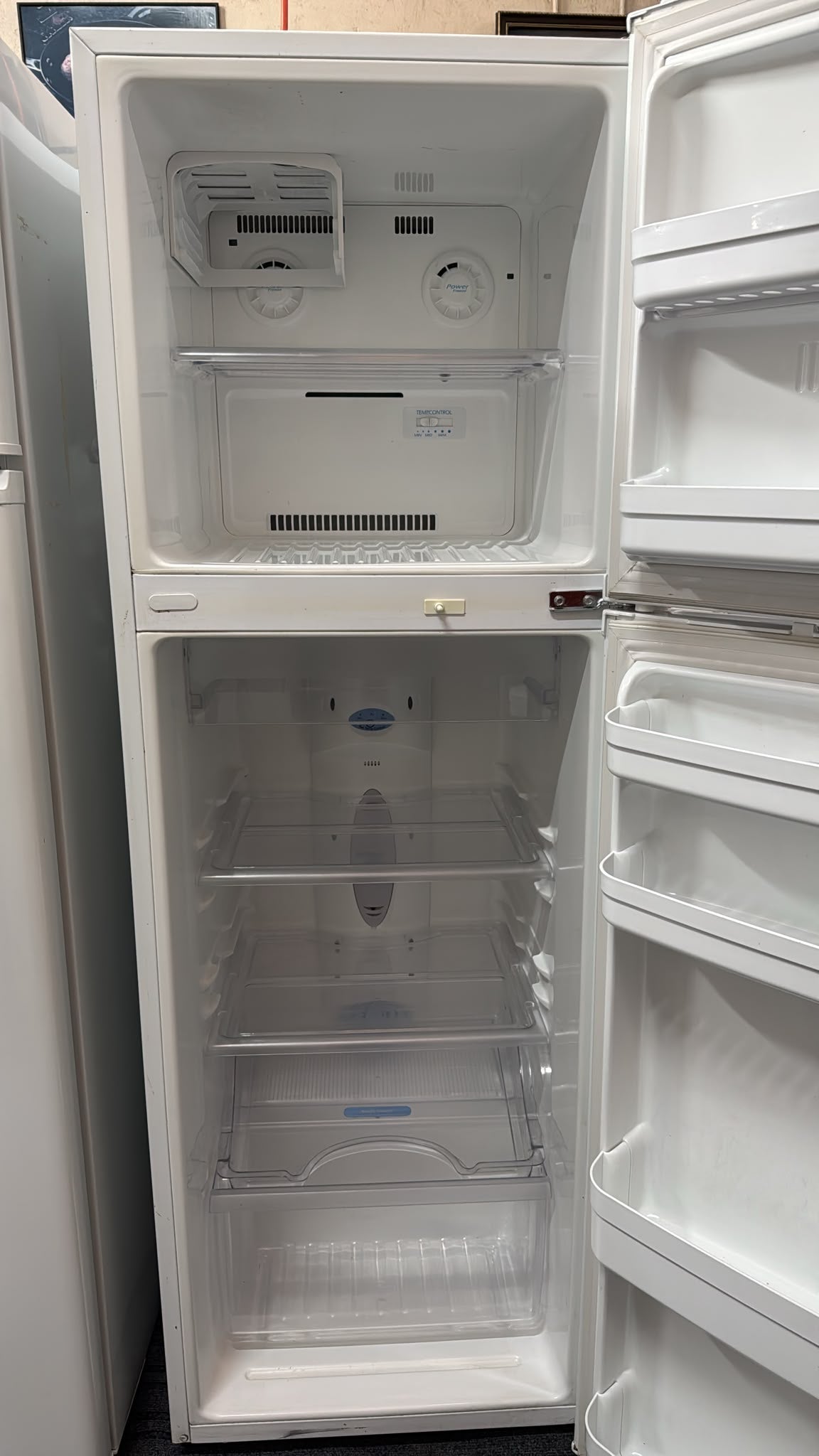LG Top Mount Fridge Freezer 253L (33579)