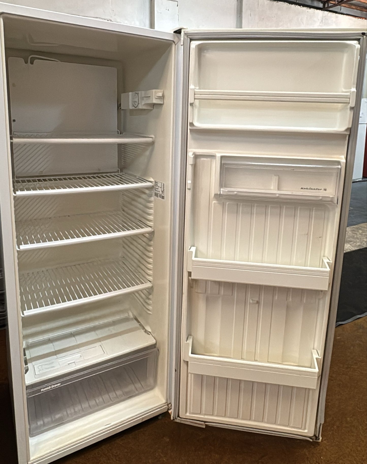 Kelvinator Freestanding Fridge Only CS330D-R 330L (33622)