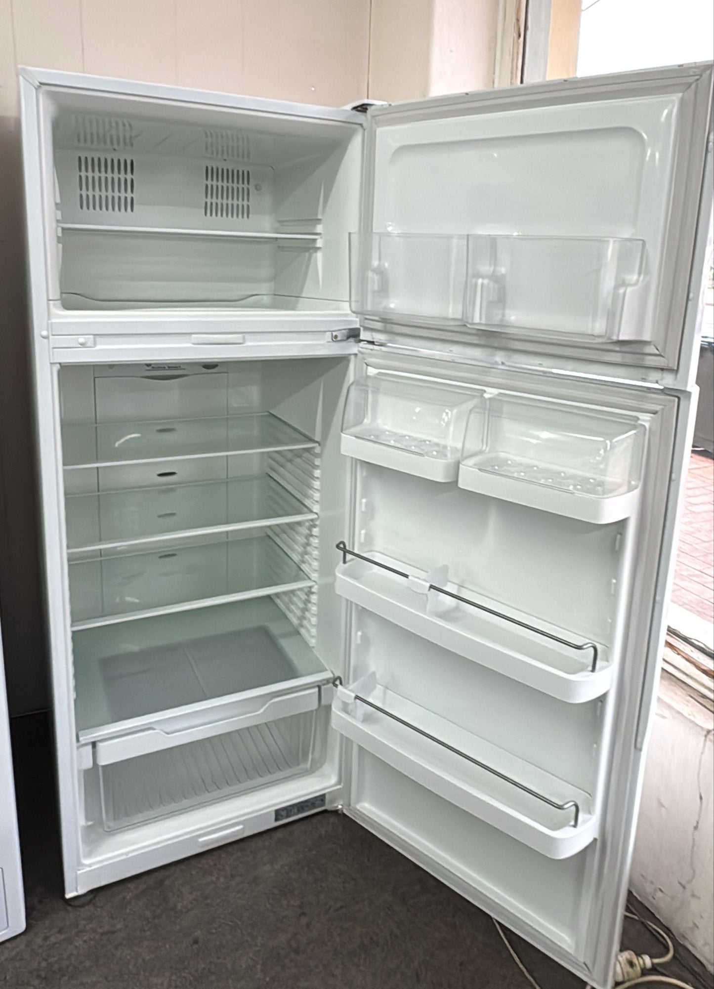 Fisher & Paykel Top Mount Fridge Freezer 380L, E381TRT (33652)