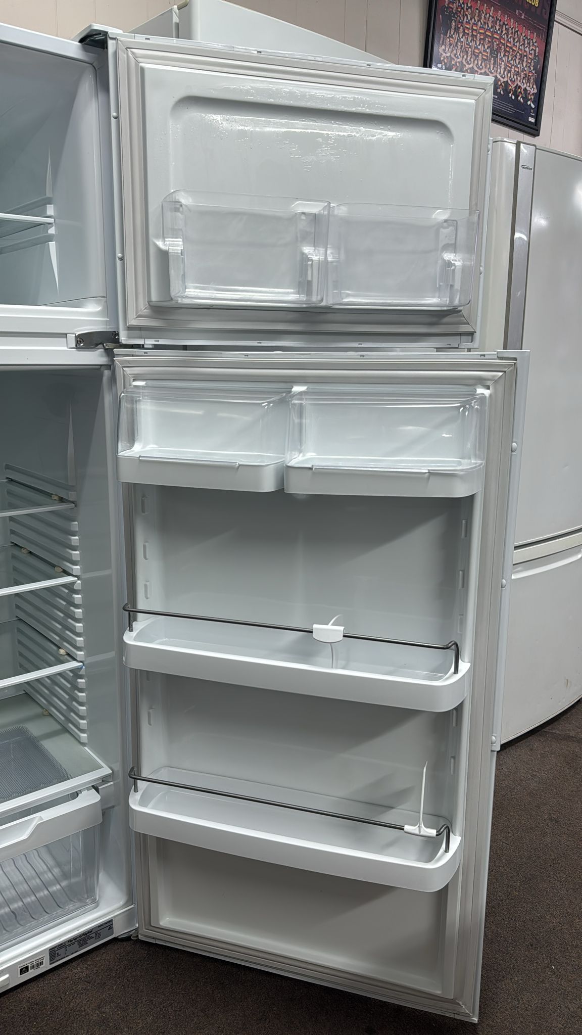 Fisher & Paykel Top Mount Fridge Freezer 380L, E381TRT (33655)