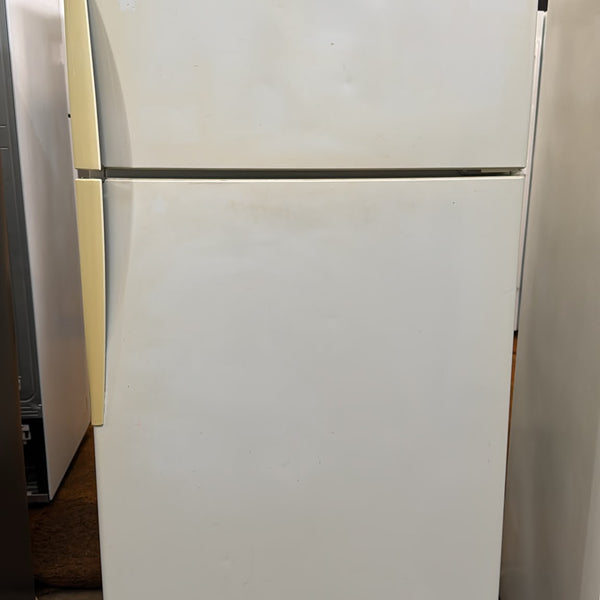 Westinghouse Top Mount Fridge Freezer 420L RJ422V (33680)