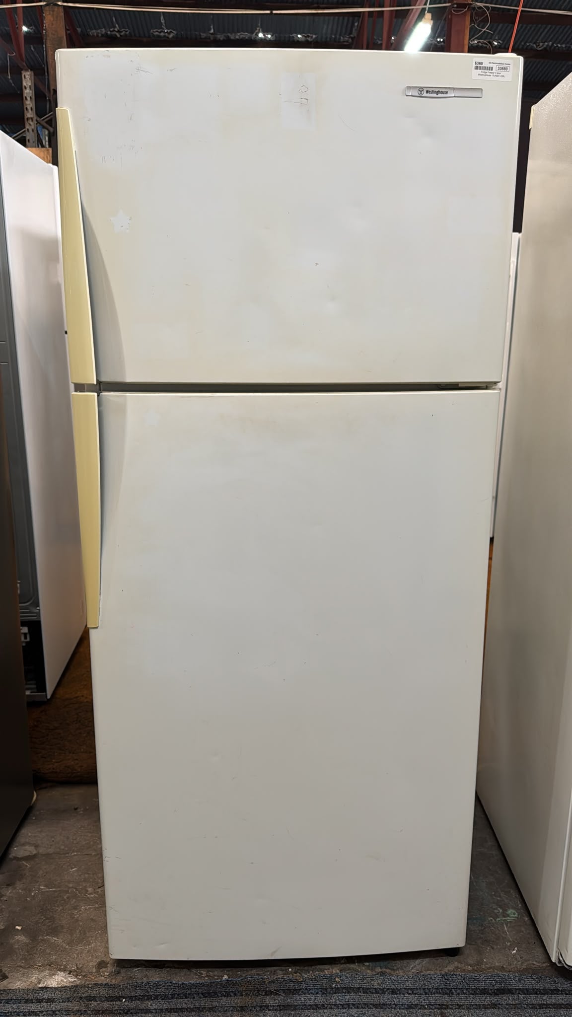 Westinghouse Top Mount Fridge Freezer 420L RJ422V (33680)