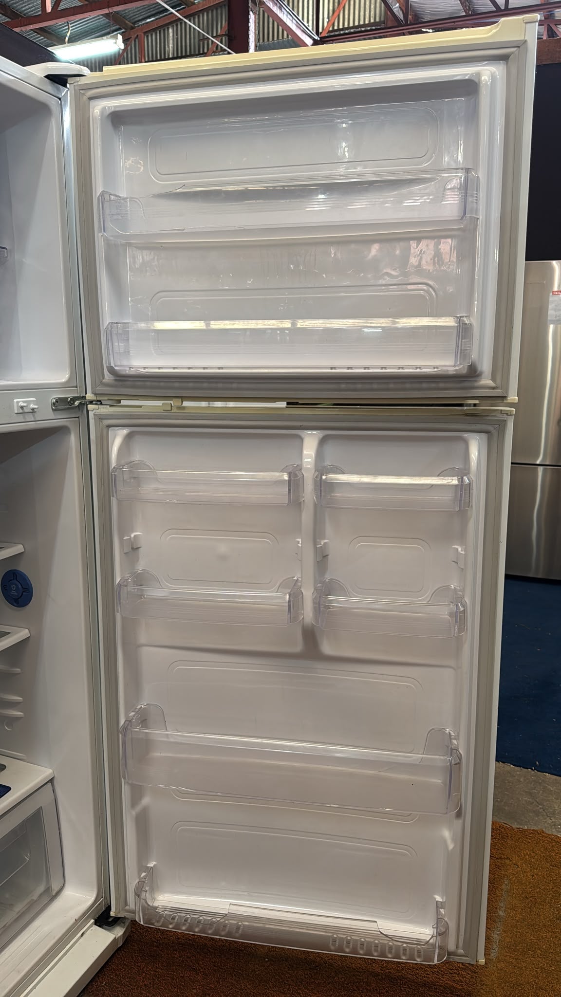 Samsung Fridge Freezer Top Mount 511L SR509EW (33688)