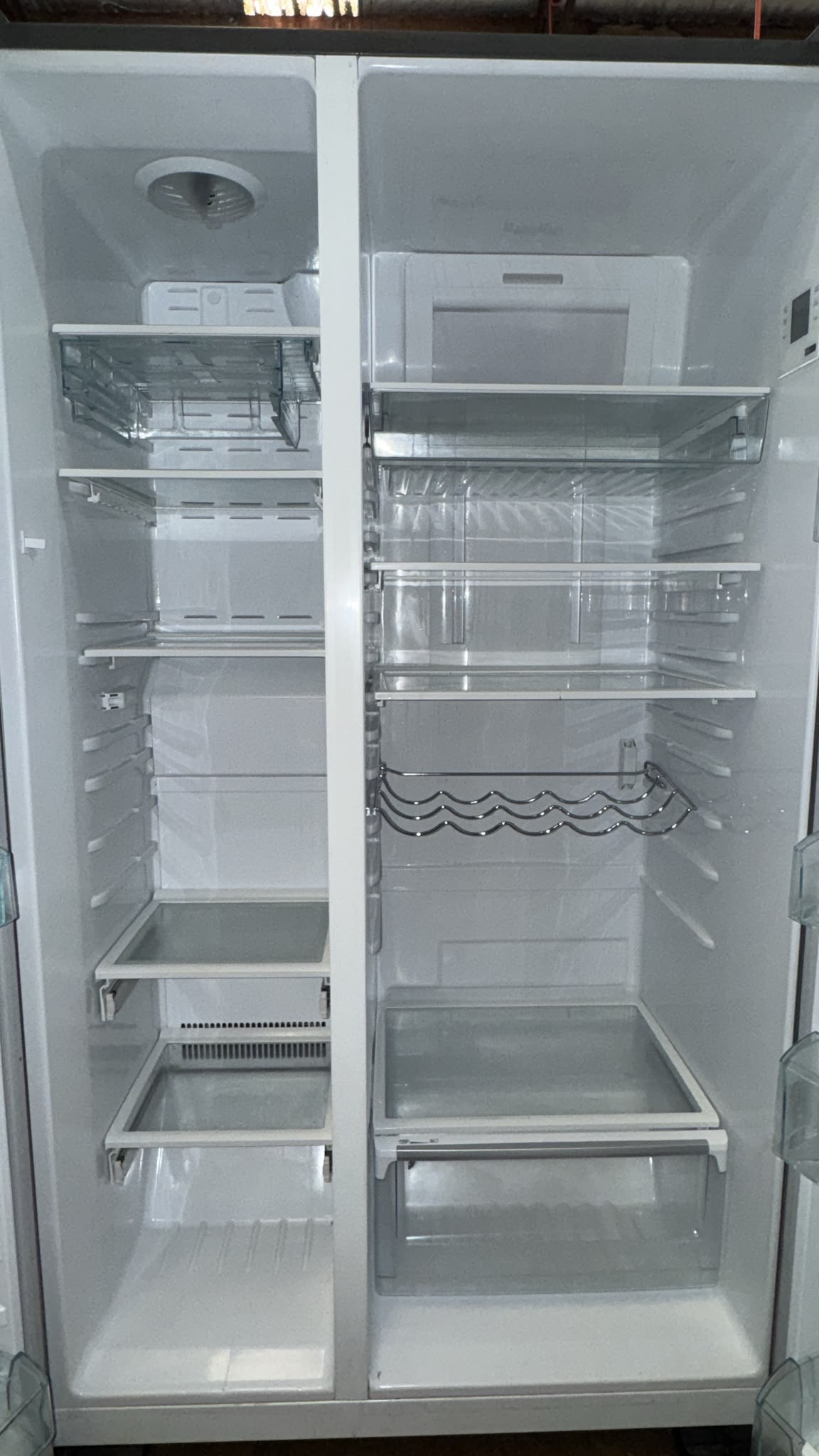 Westinghouse Side by Side Fridge Freezer 700L WSE7000SF (33699)