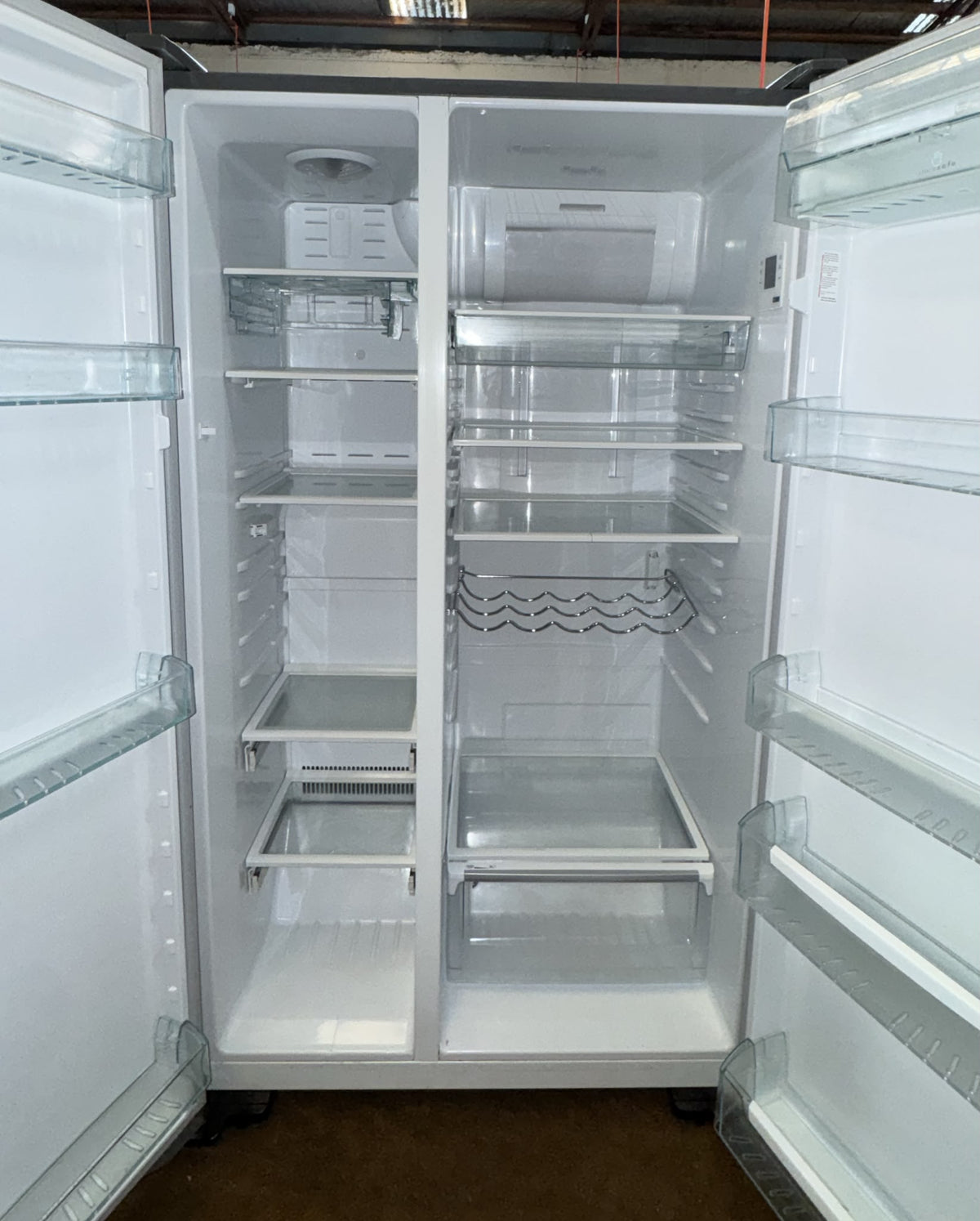 Westinghouse Side by Side Fridge Freezer 700L WSE7000SF (33699)