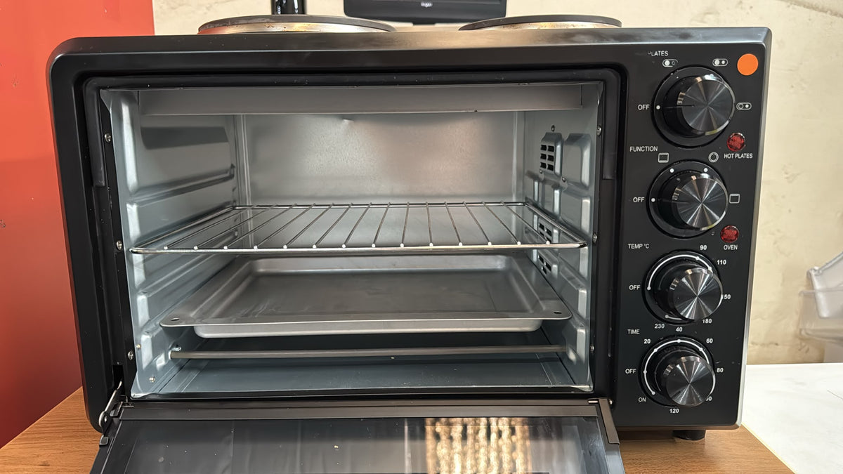 Morphy Richards Benchtop Oven with Hotplates (33748)