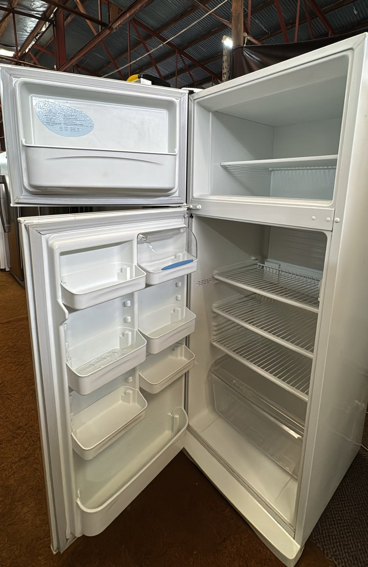 Kelvinator Top Mount Fridge Freezer C410FL 410L (33751)