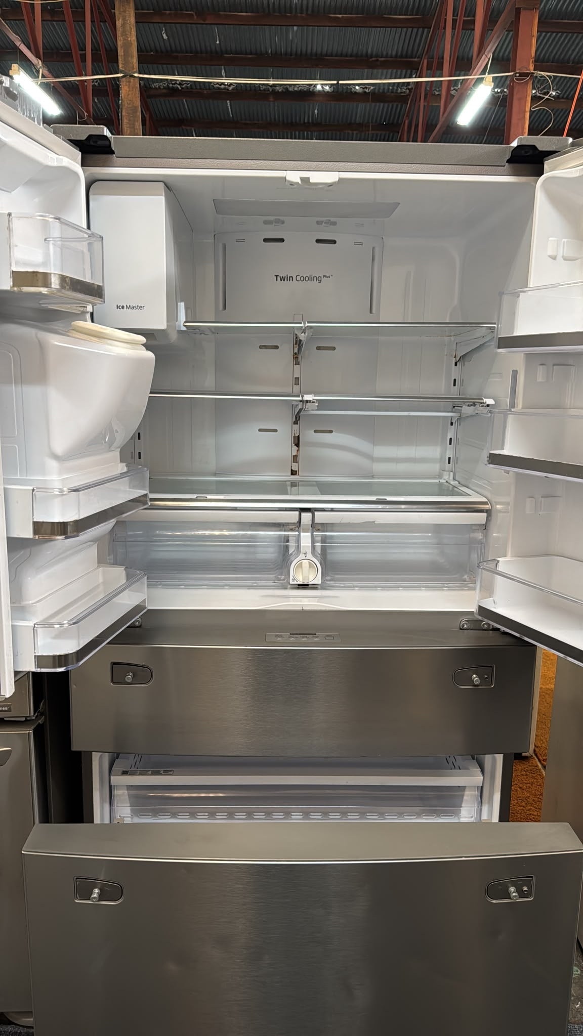 Samsung French Door Fridge Freezer 680L, SRF680CDLS (33750)