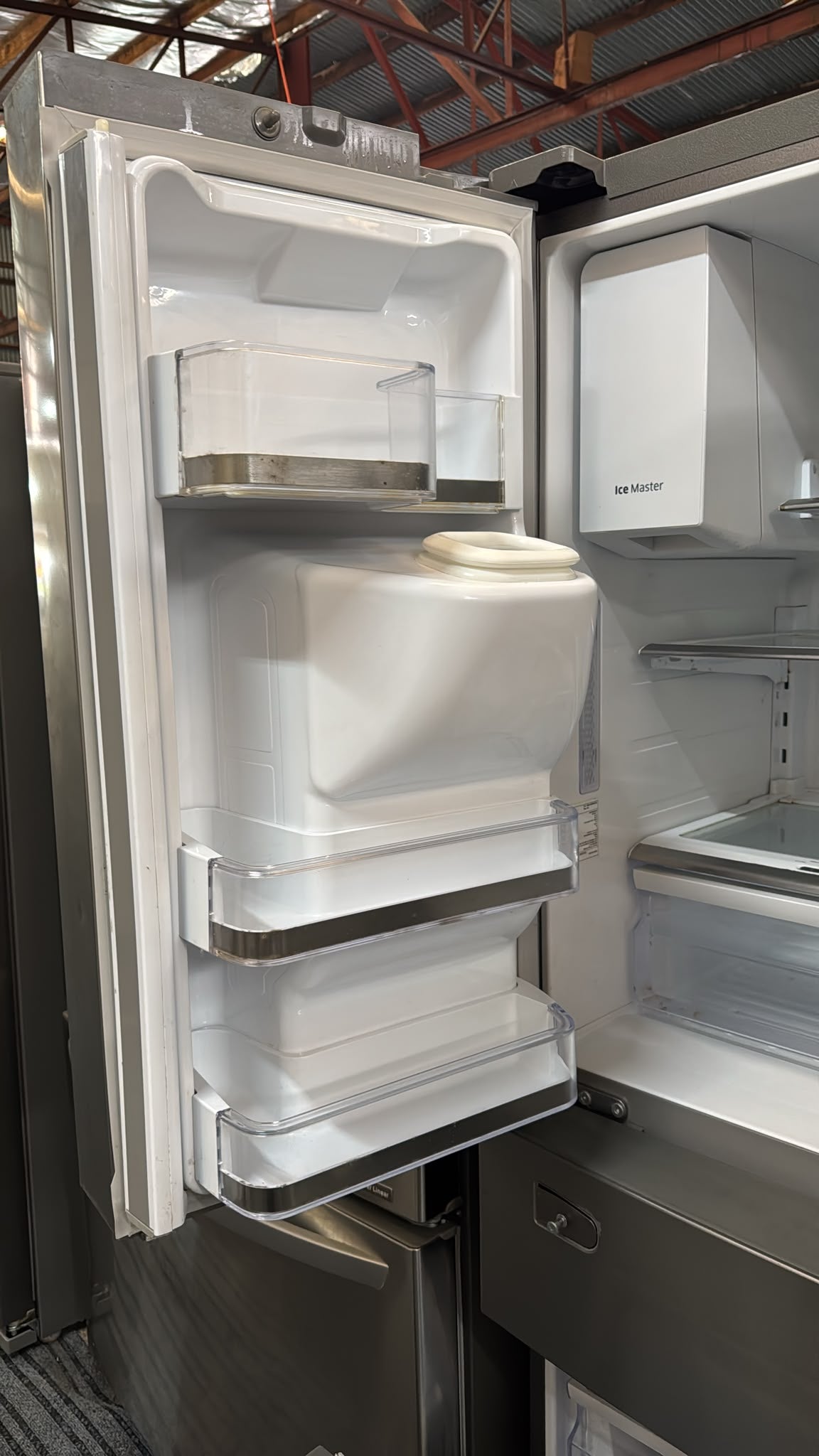 Samsung French Door Fridge Freezer 680L, SRF680CDLS (33750)